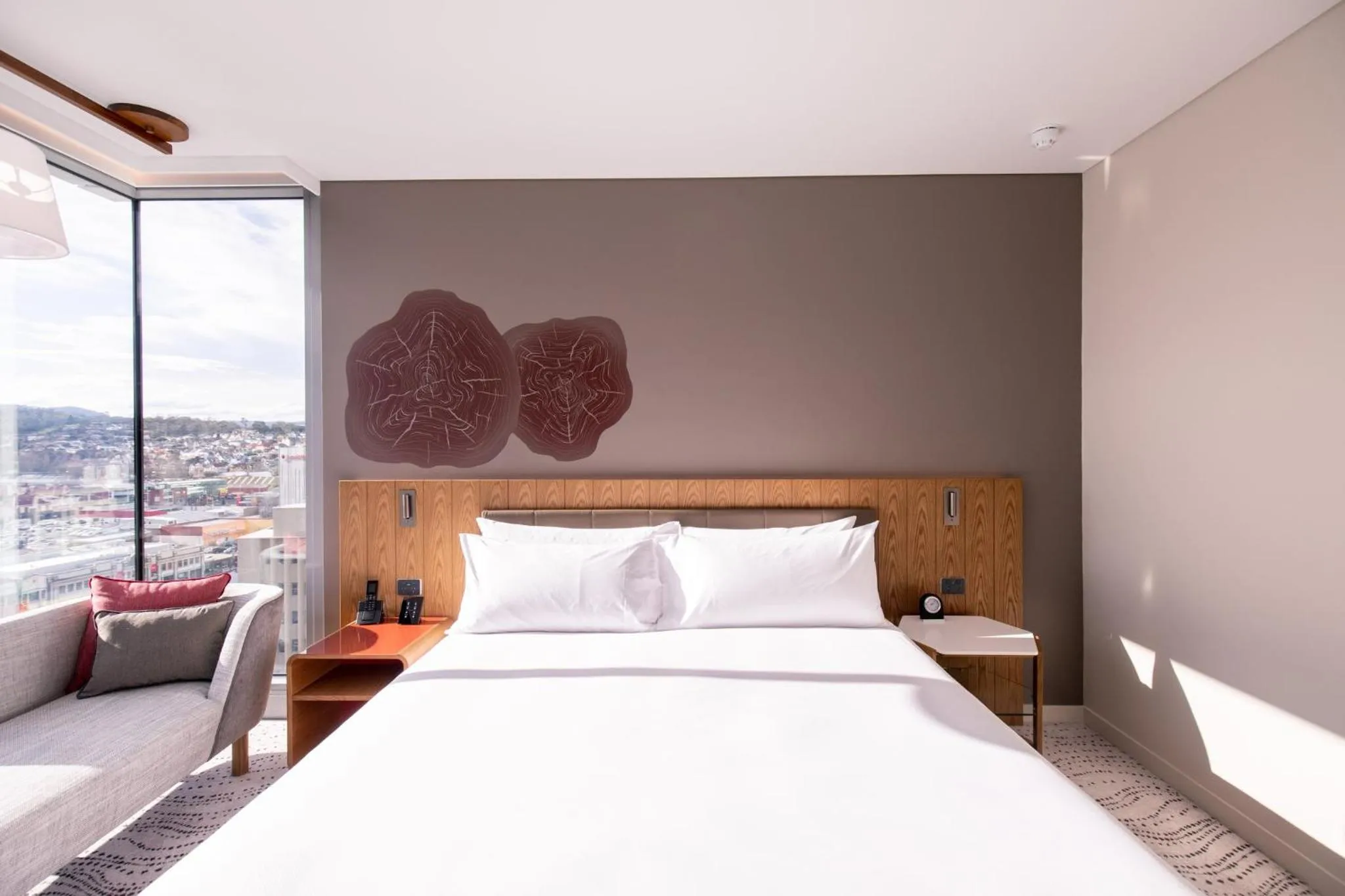 Photo of the whole room, Bed in Crowne Plaza Hobart by IHG