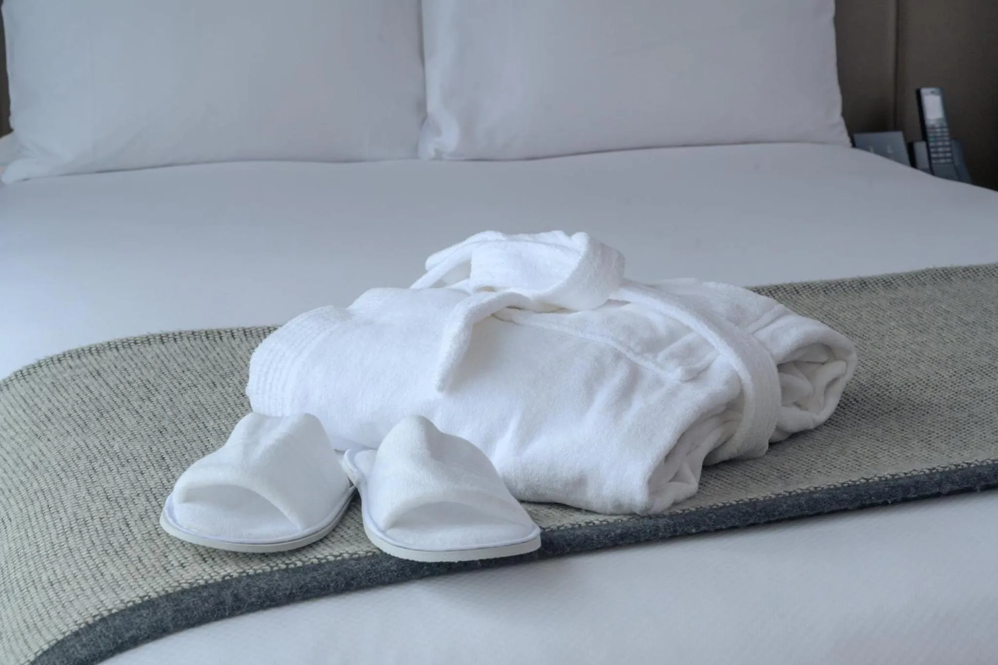 Photo of the whole room, Bed in Crowne Plaza Hobart by IHG