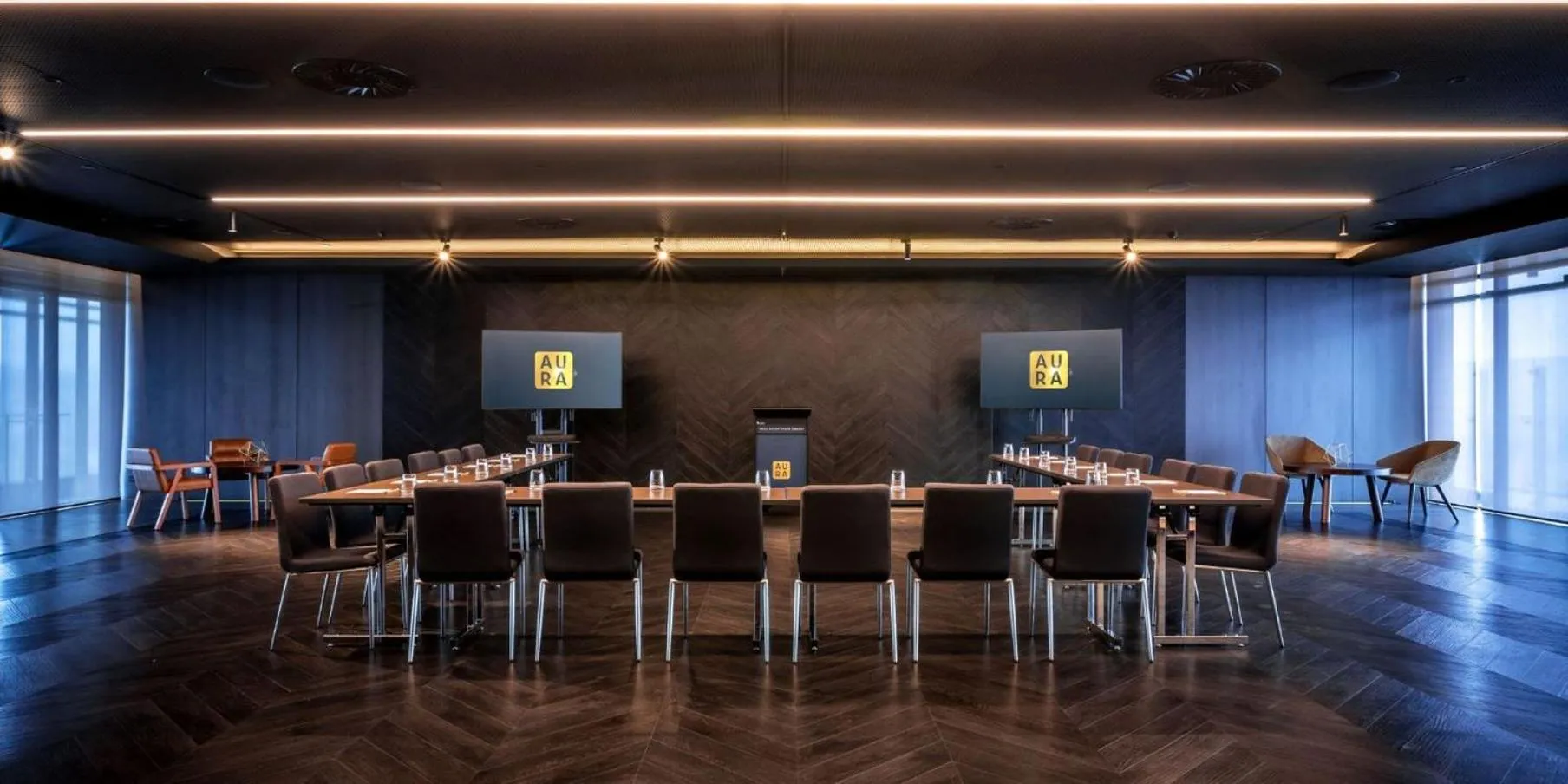 Meeting/conference room in Crowne Plaza Hobart by IHG