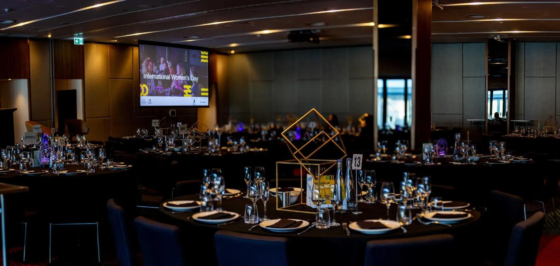 Meeting/conference room in Crowne Plaza Hobart by IHG