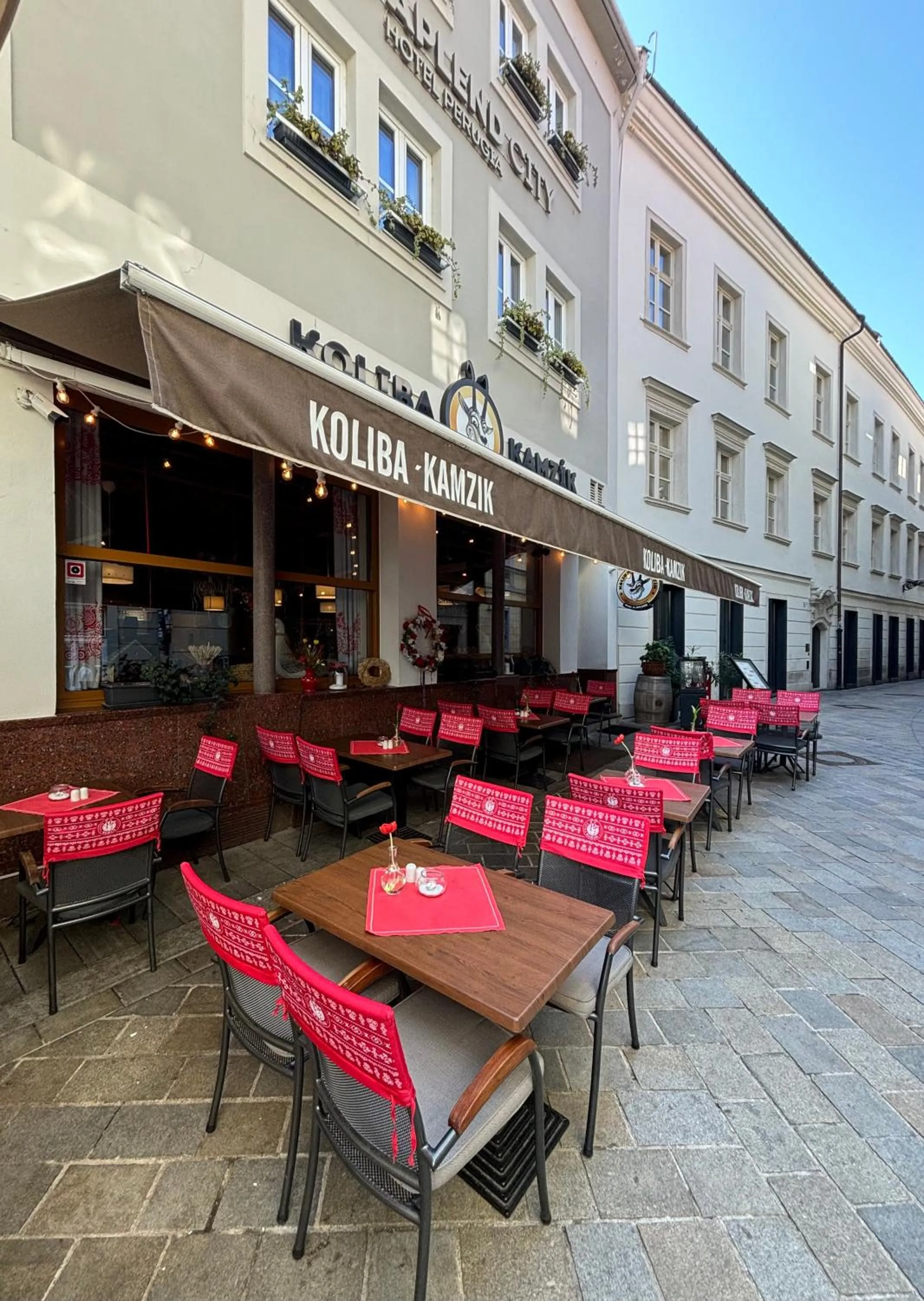 Property building in APLEND CITY Hotel Perugia