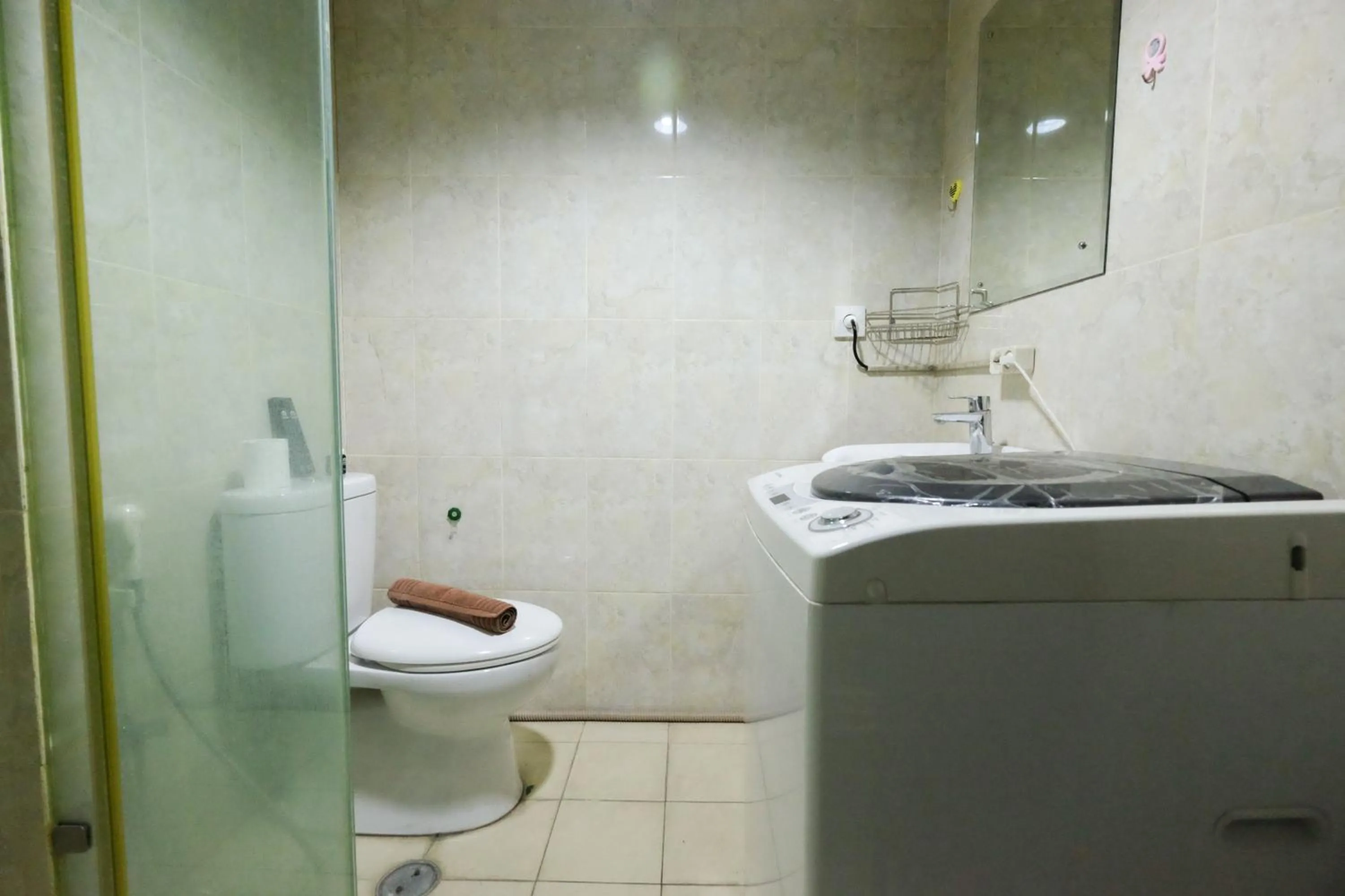 Exclusive Studio Tamansari The Hive Apartment in Strategic Location By Travelio