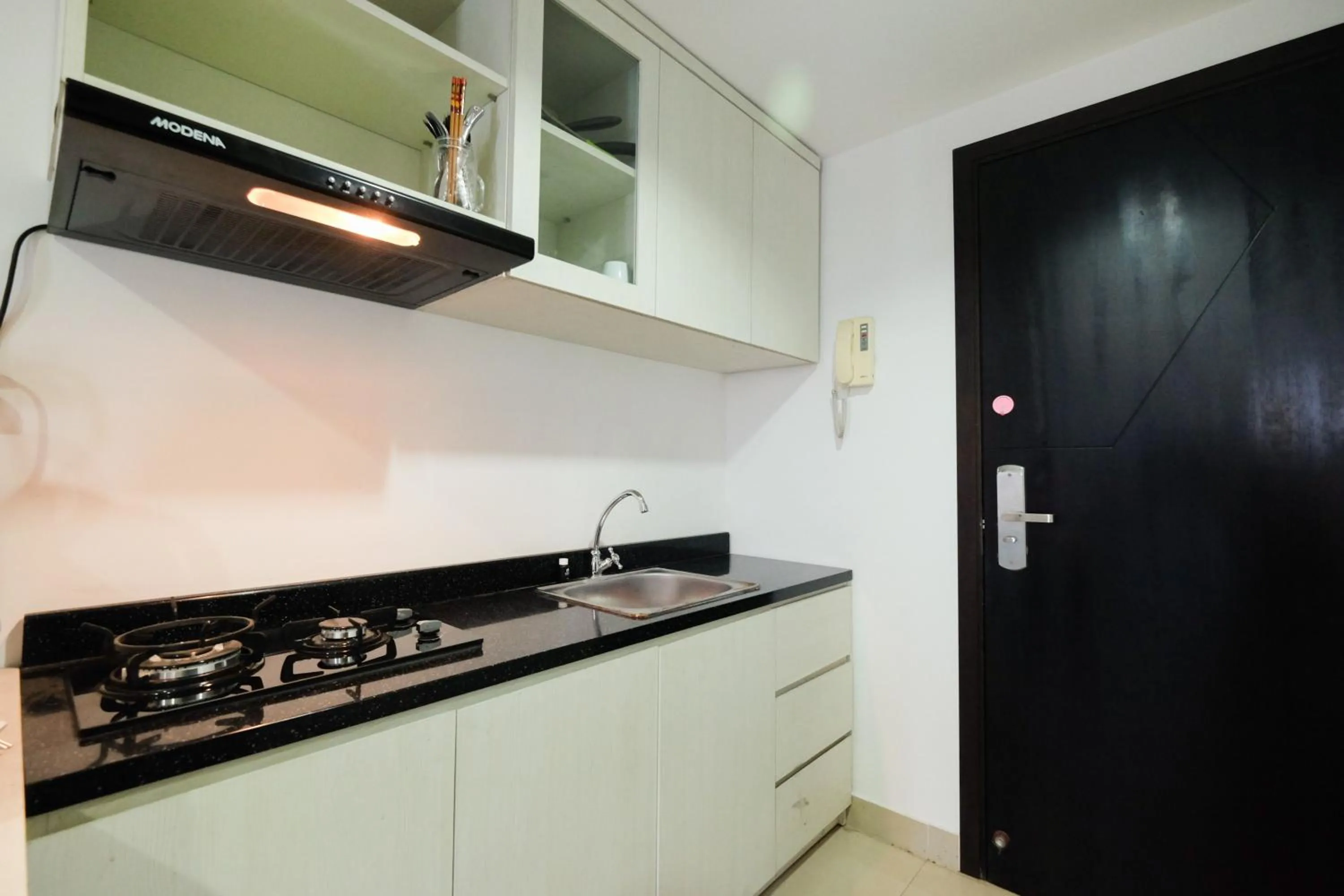 Exclusive Studio Tamansari The Hive Apartment in Strategic Location By Travelio