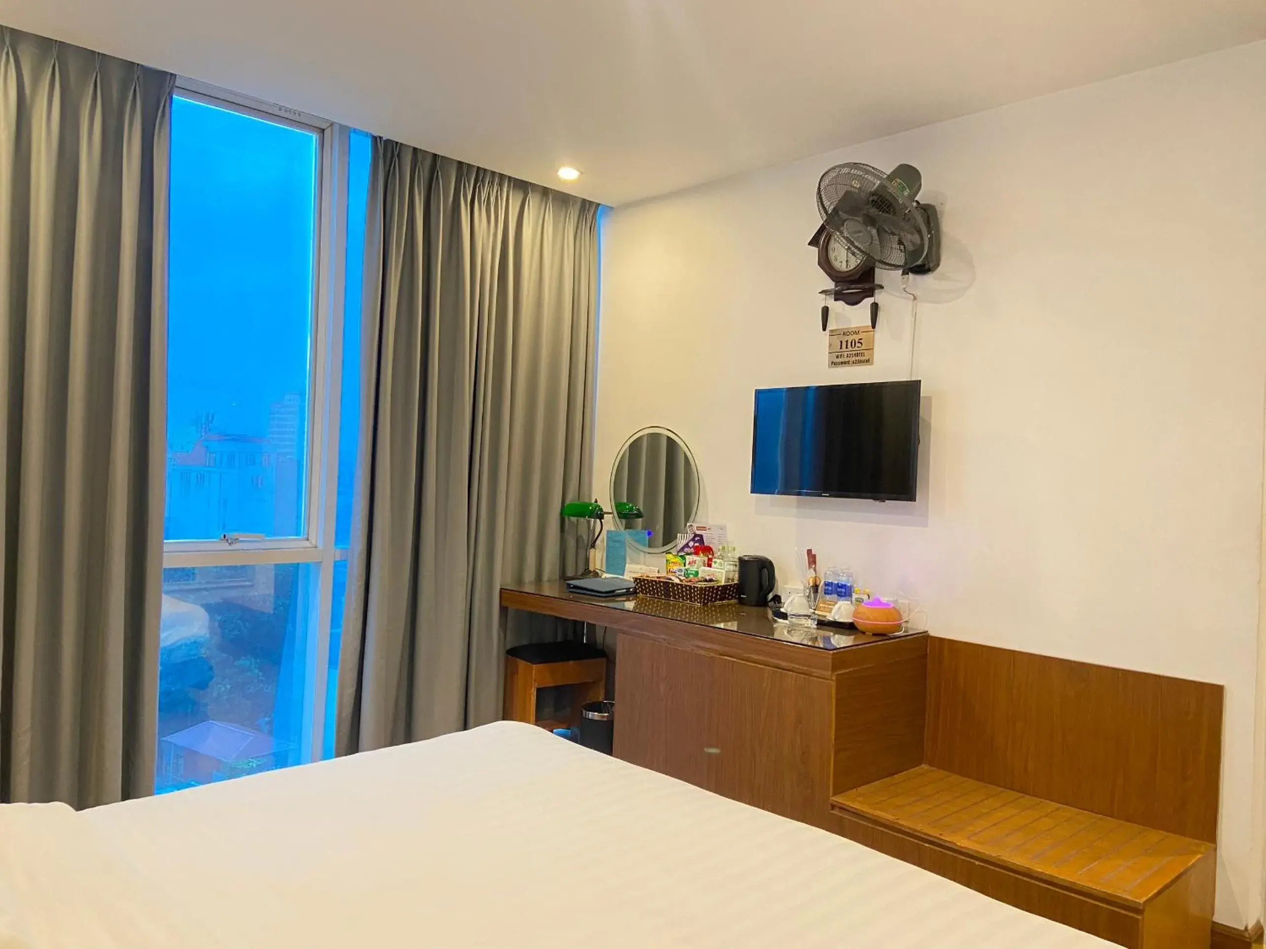 Deluxe Double Room in A25 Hotel - 12 Ngô Sỹ Liên Deluxe Double Room in A25 Hotel - 12 Ngô Sỹ Liên