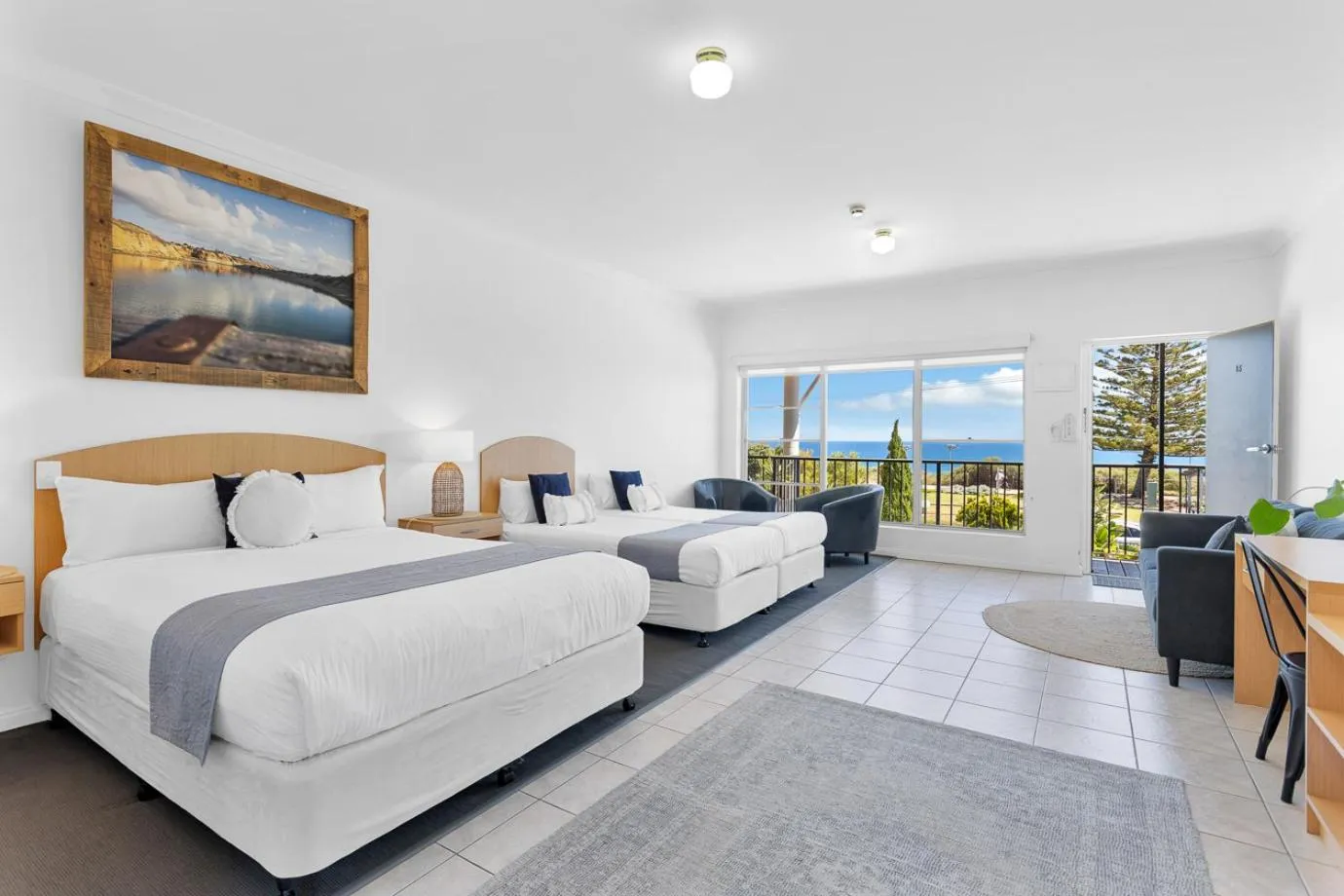 Sea view, Bed in Coast Motel and Apartments