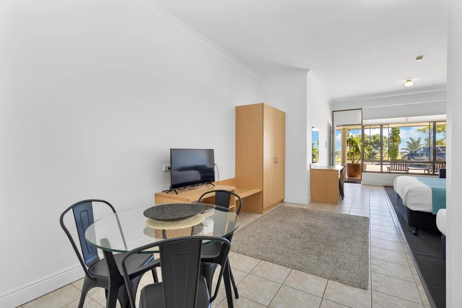 Seating area in Coast Motel and Apartments