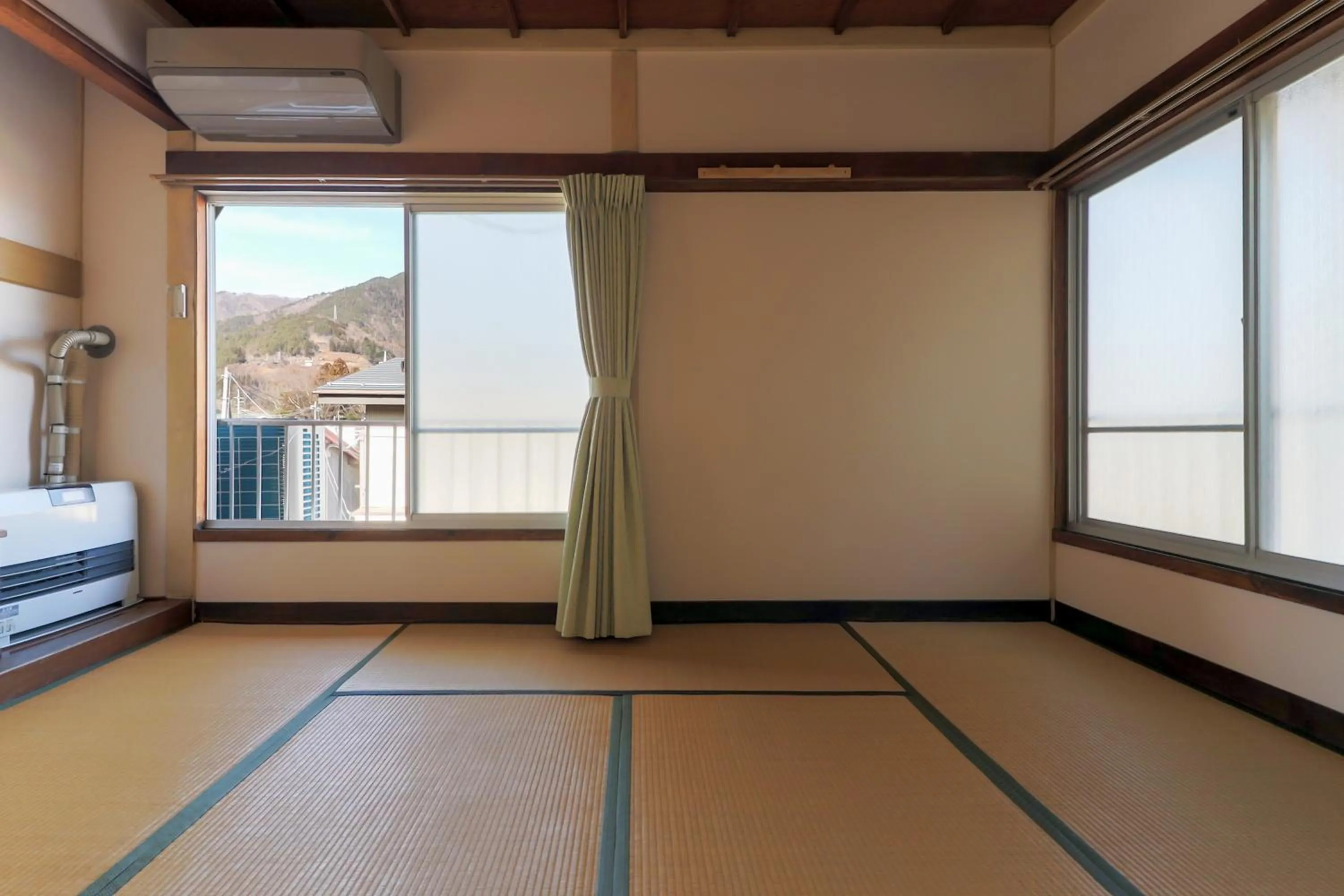 Fujiyoshida Youth Hostel