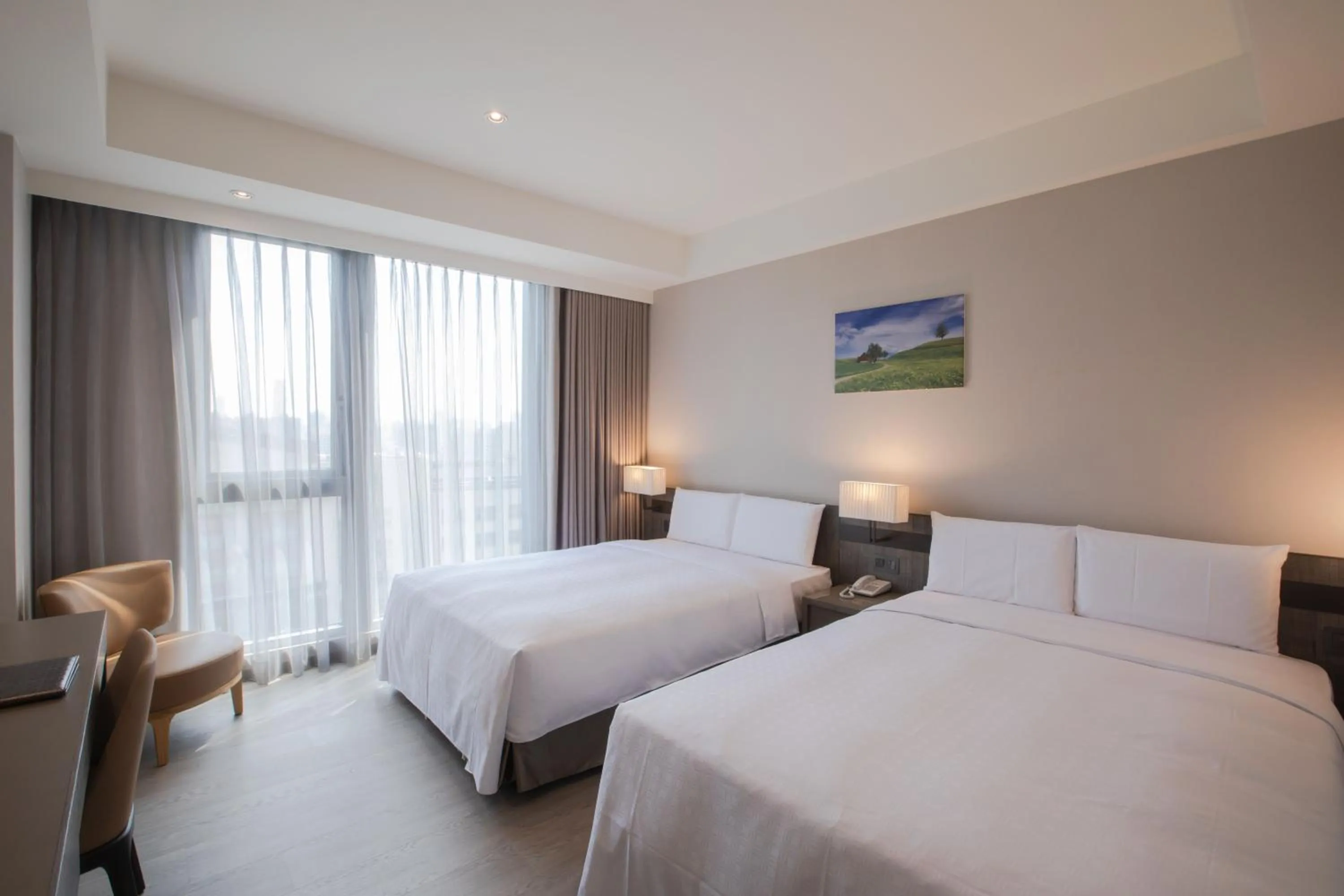 Bed in Jin Shi Hu Hotel