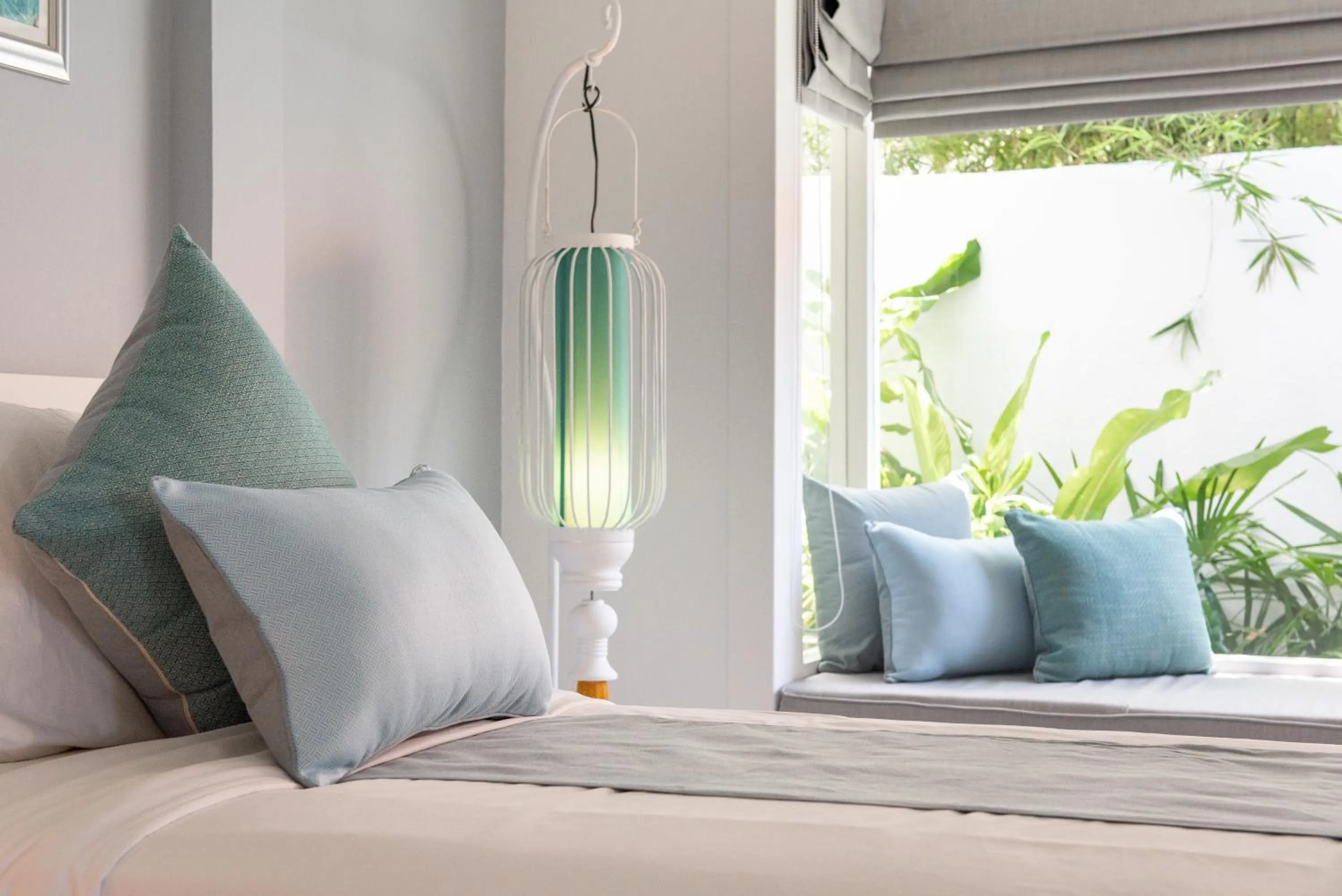 Bed in Beachfront Villa Baan Rim Haad 3BR