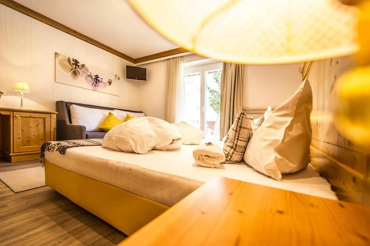 Photo of the whole room in Pension Lärchenhof