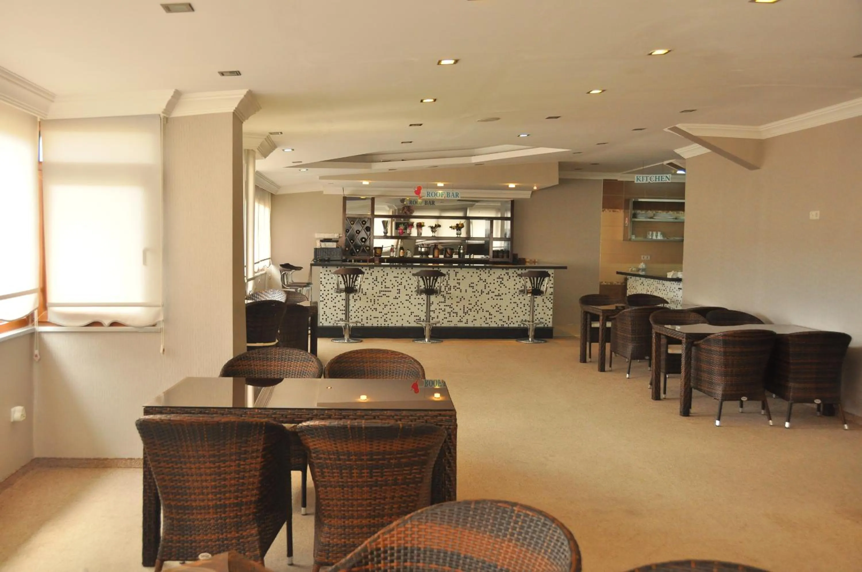 Lounge or bar in Lonicera City Hotel