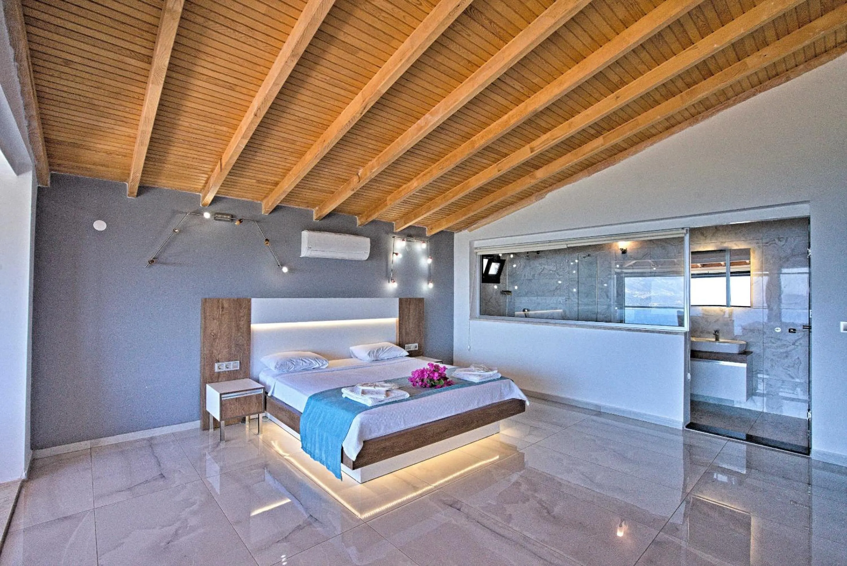 Bed in Stonehillkaş