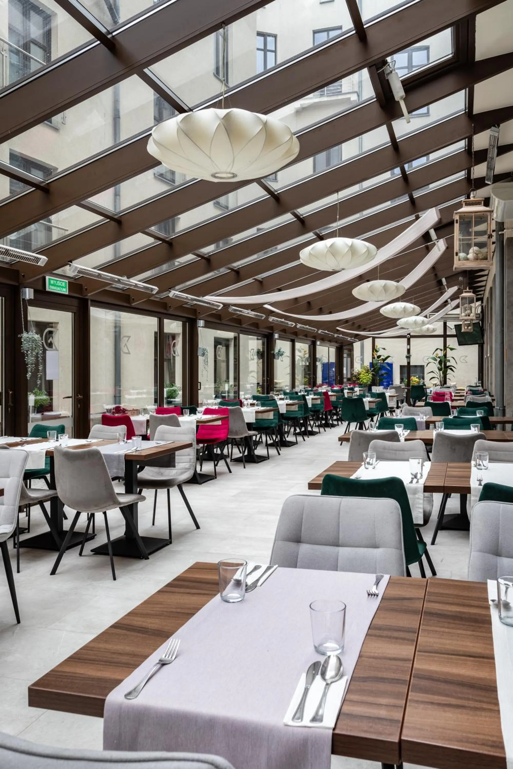 Restaurant/places to eat in Golden Tulip Krakow City Center