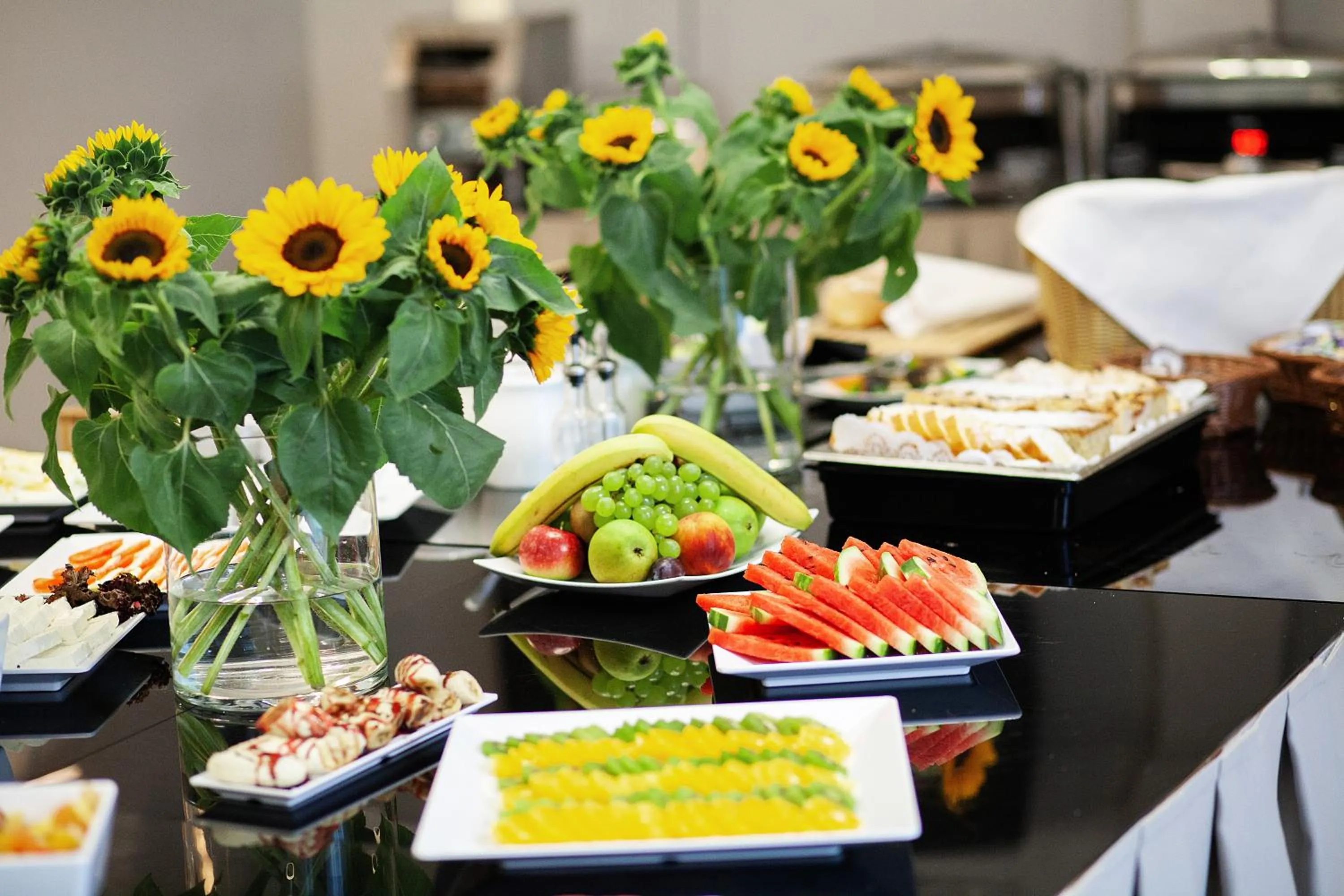 Food and drinks in Golden Tulip Krakow City Center