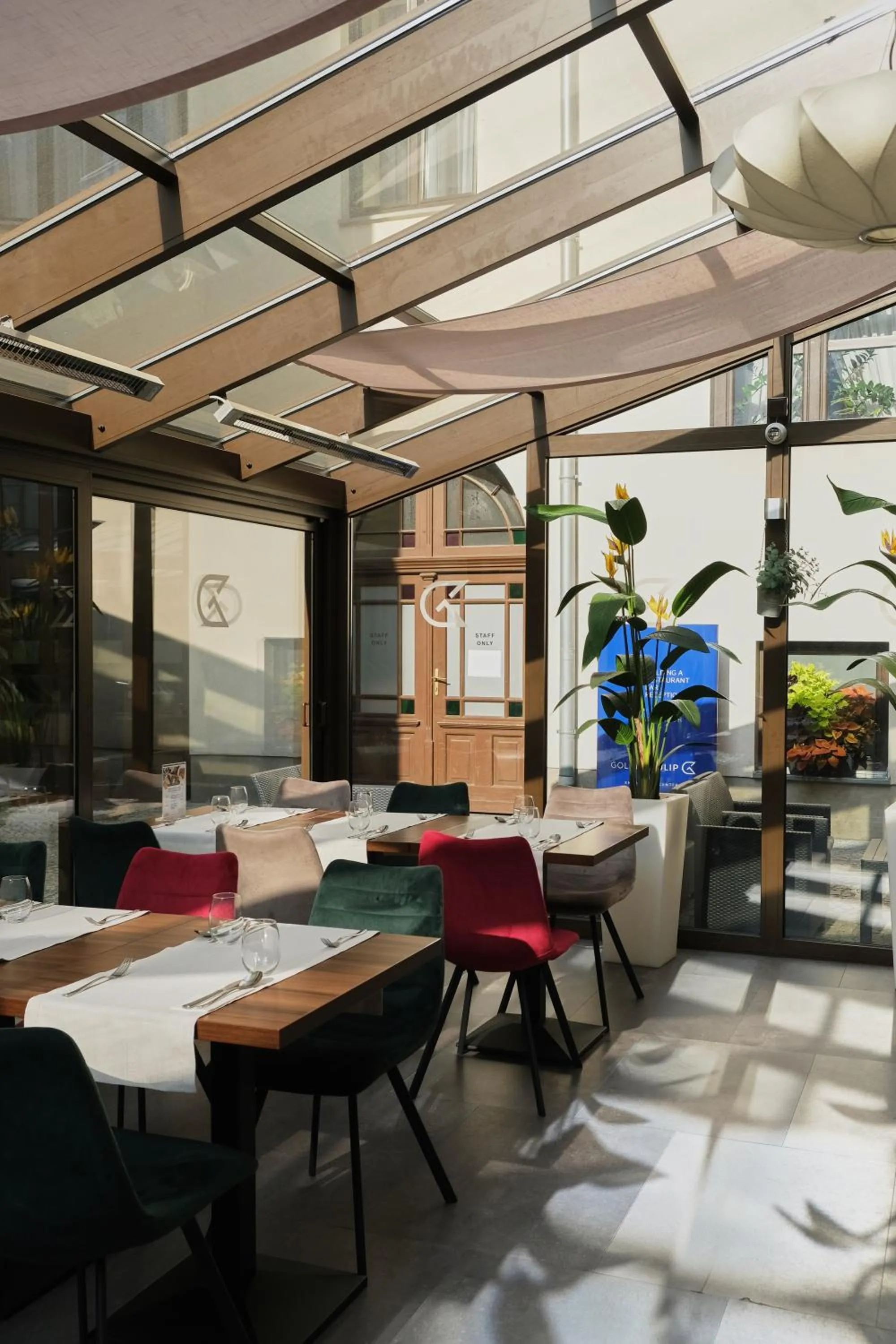 Patio in Golden Tulip Krakow City Center