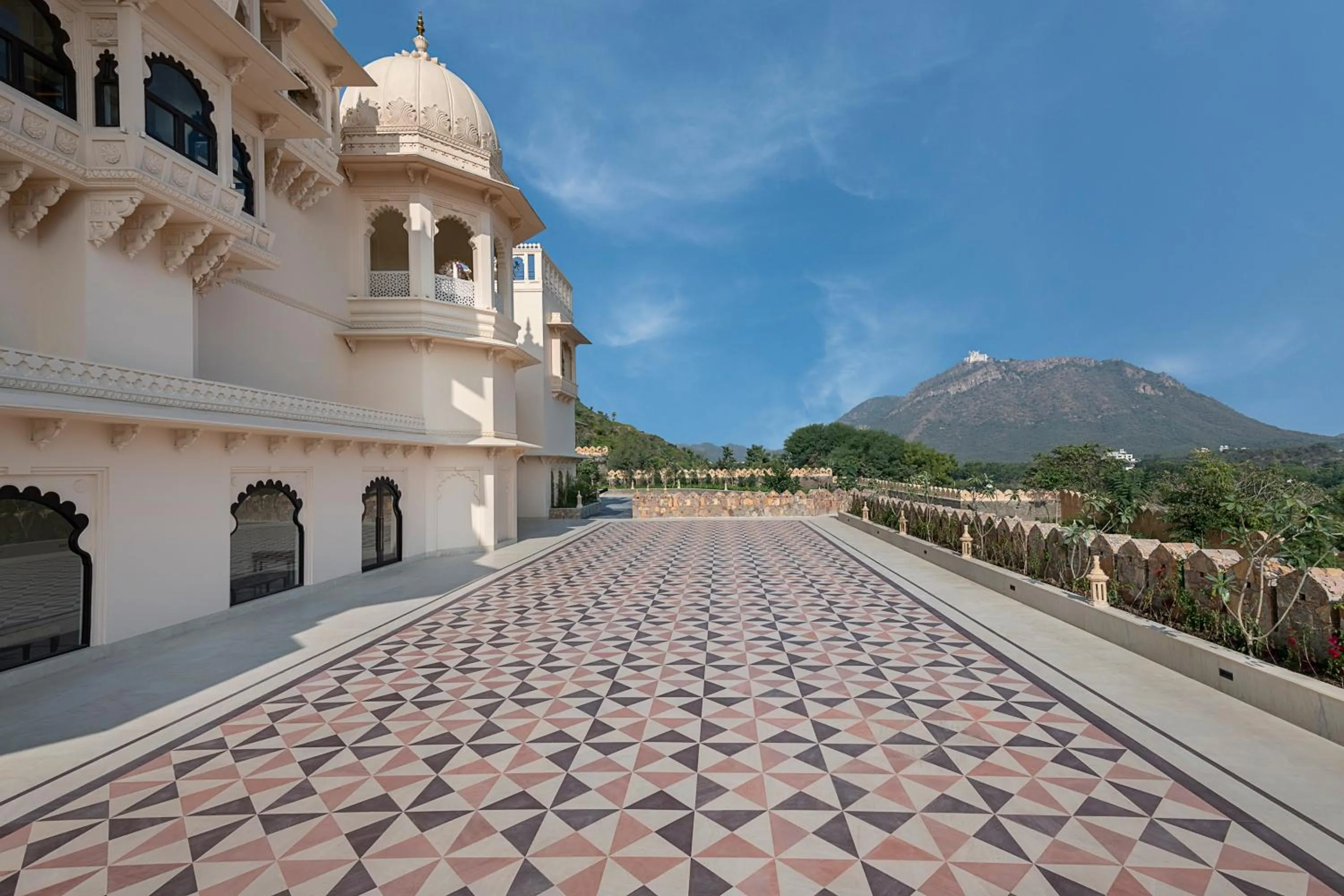 Banquet/Function facilities in Aurika, Udaipur - Luxury by Lemon Tree Hotels