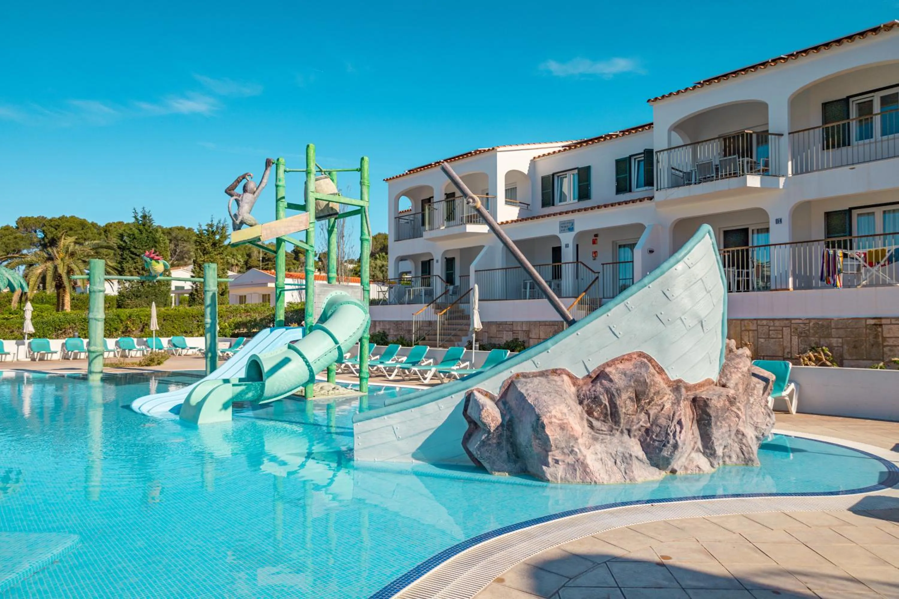 Swimming pool in Seth Mestral & Llebeig