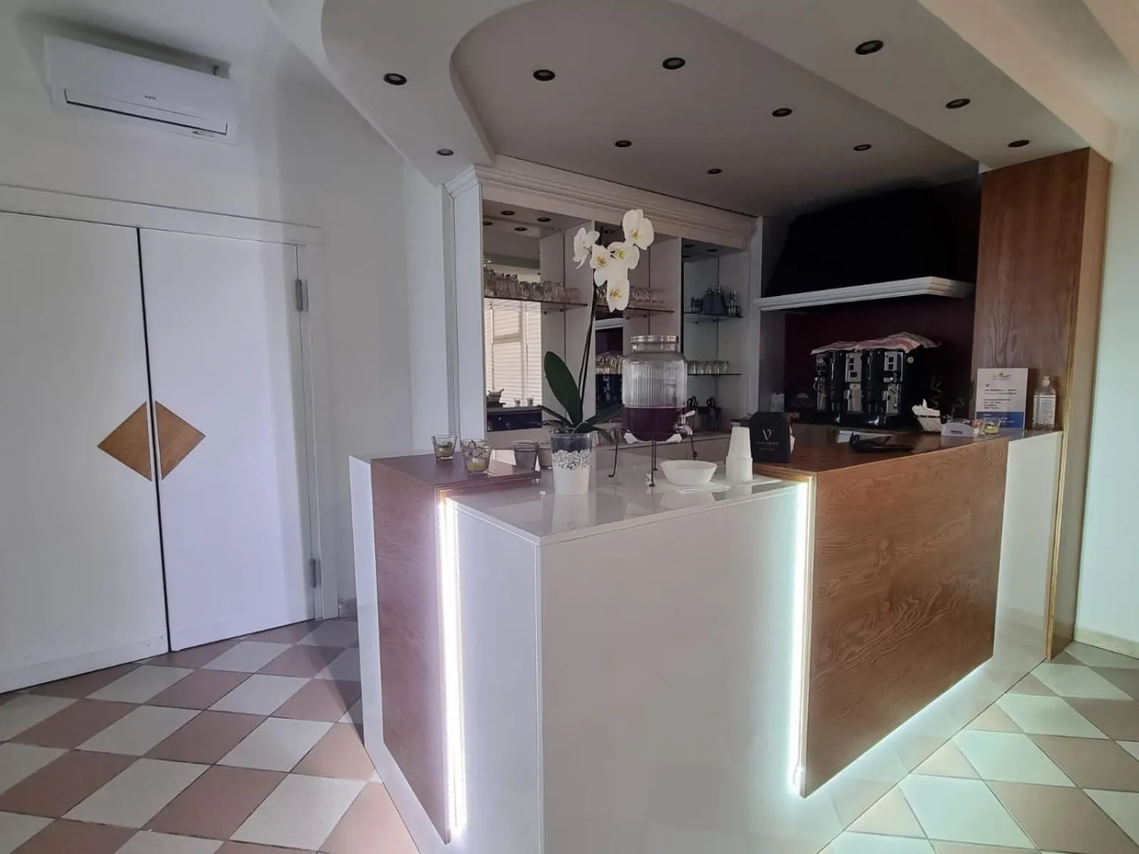 Lounge or bar in Hotel Rivabella