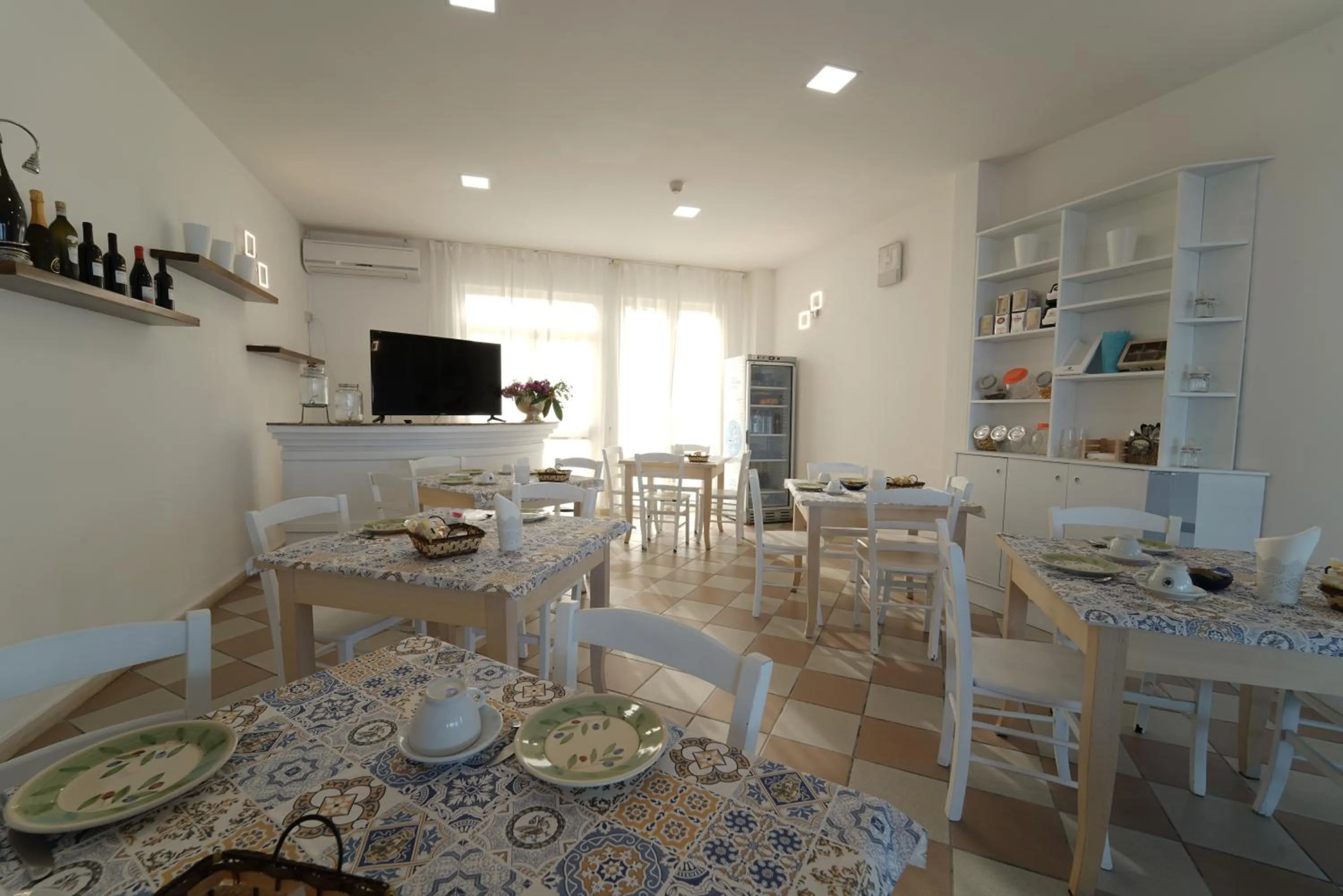 Restaurant/places to eat in Hotel Rivabella