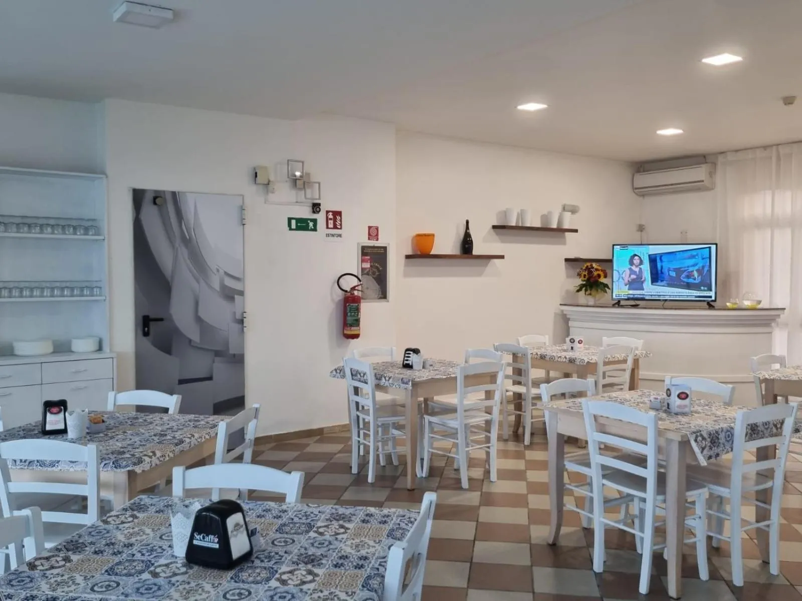 Breakfast in Hotel Rivabella