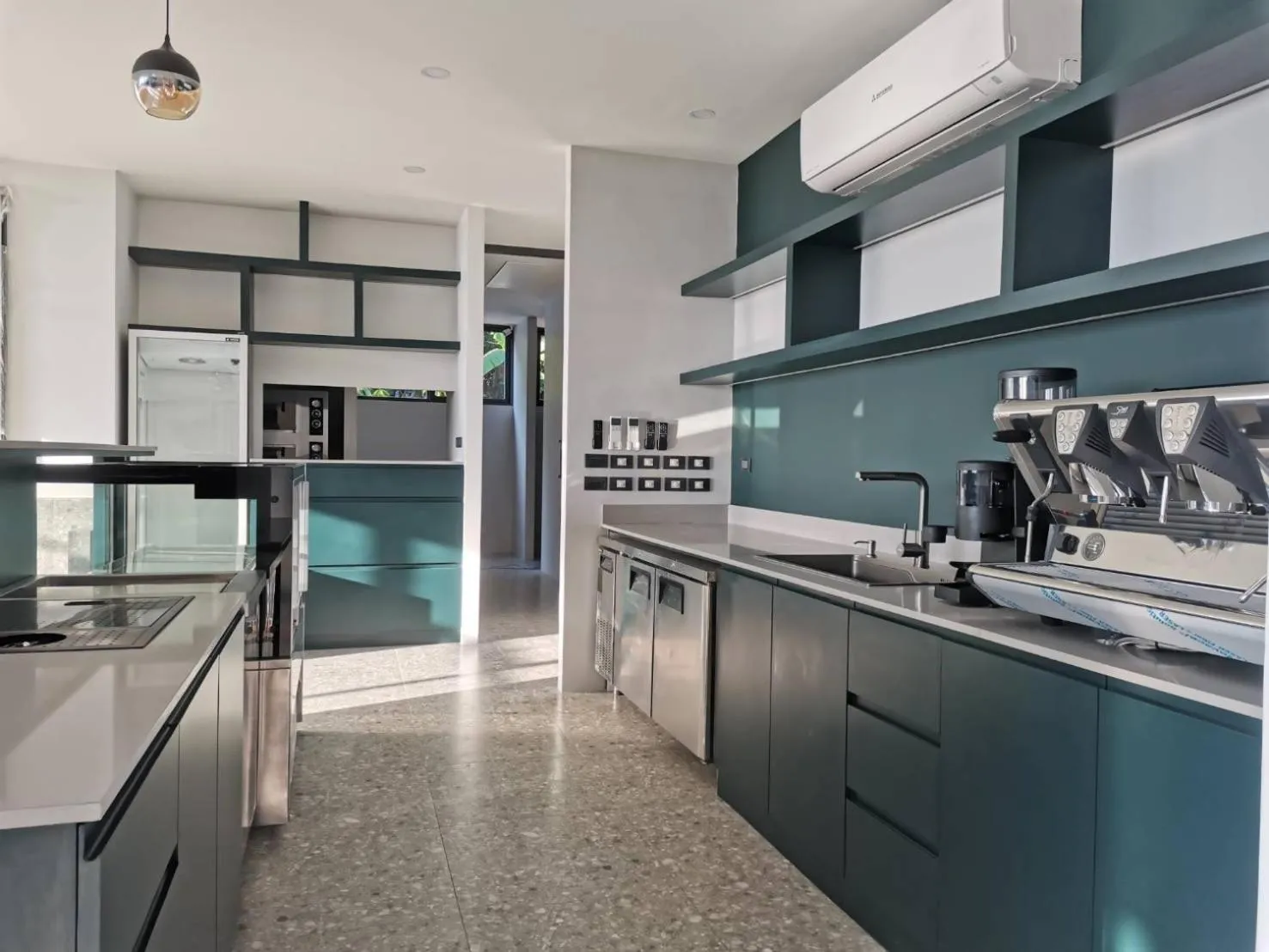 Restaurant/places to eat in Skye Beach Koh Samui