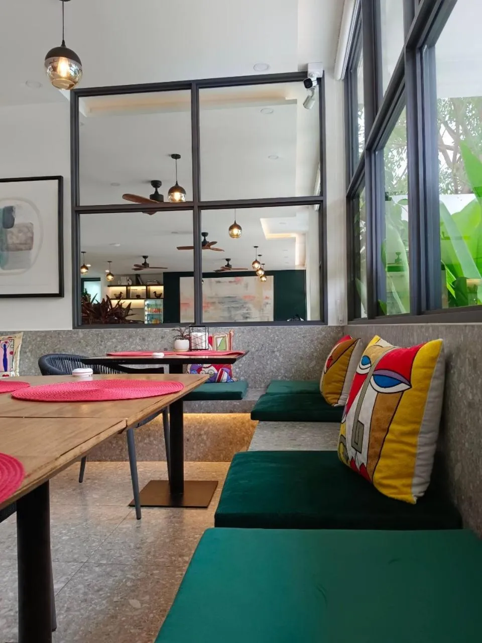 Restaurant/places to eat in Skye Beach Koh Samui