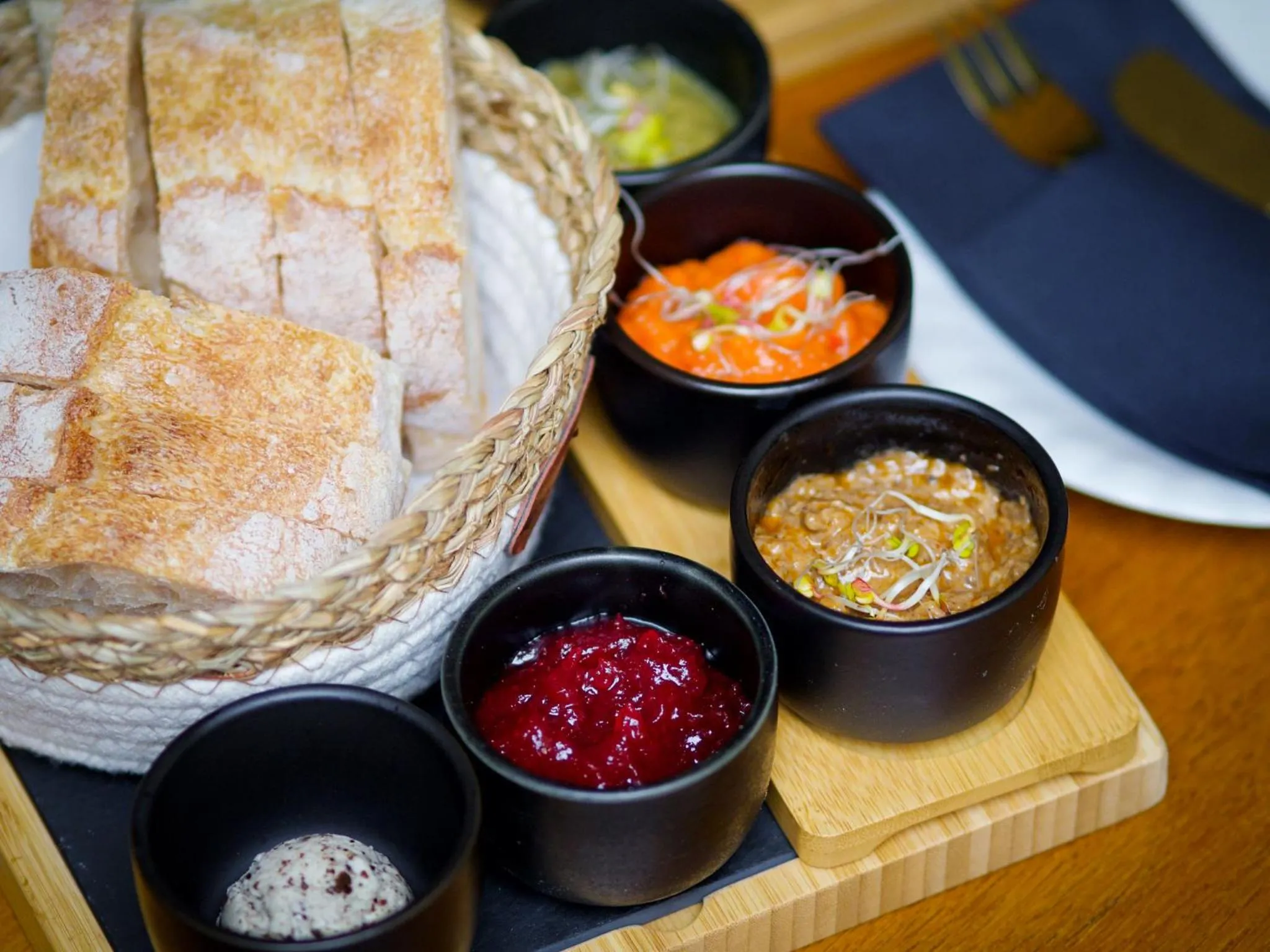 Restaurant/places to eat in Piotrkowska 89 Residence