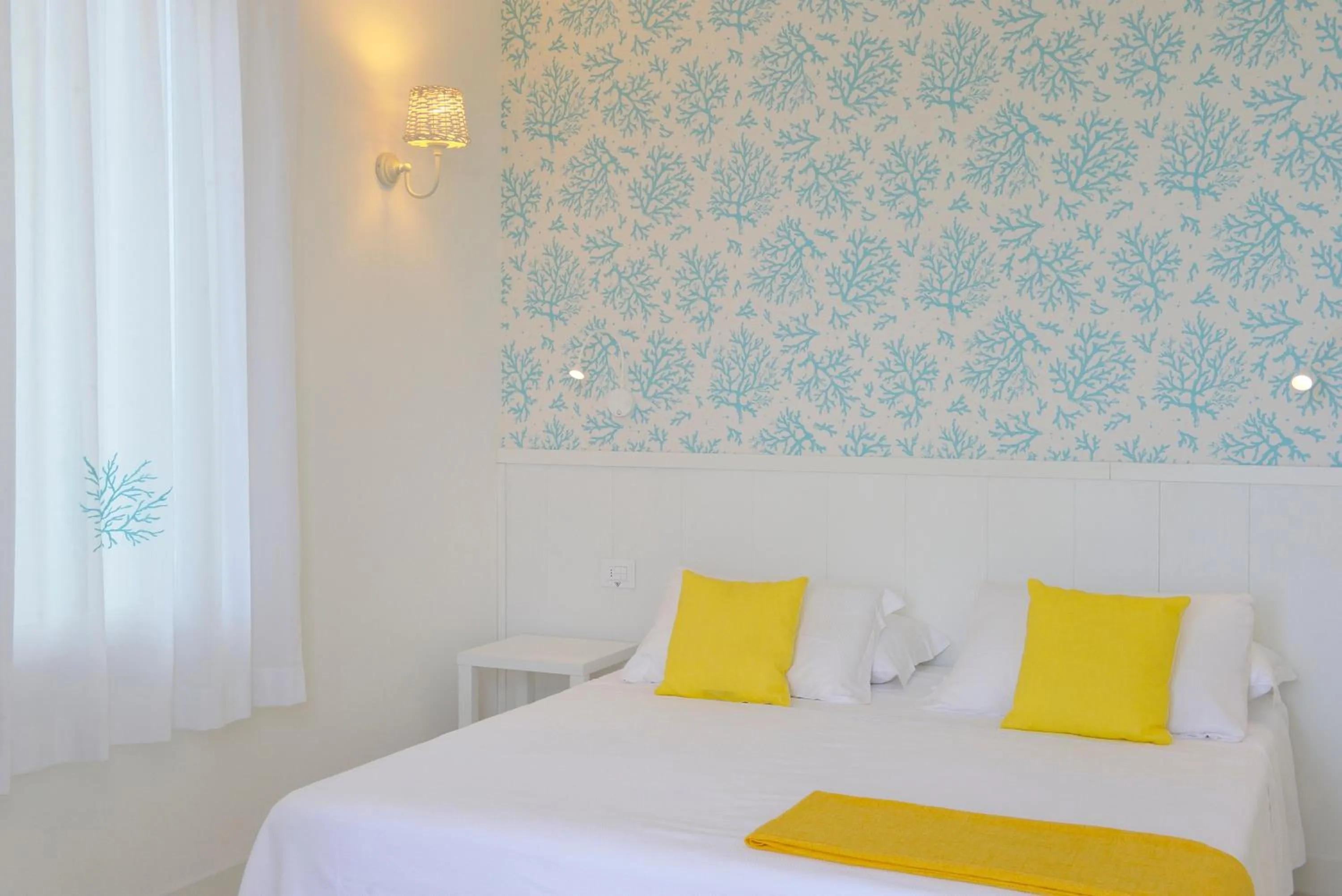 Bathroom, Bed in Hotel Venus