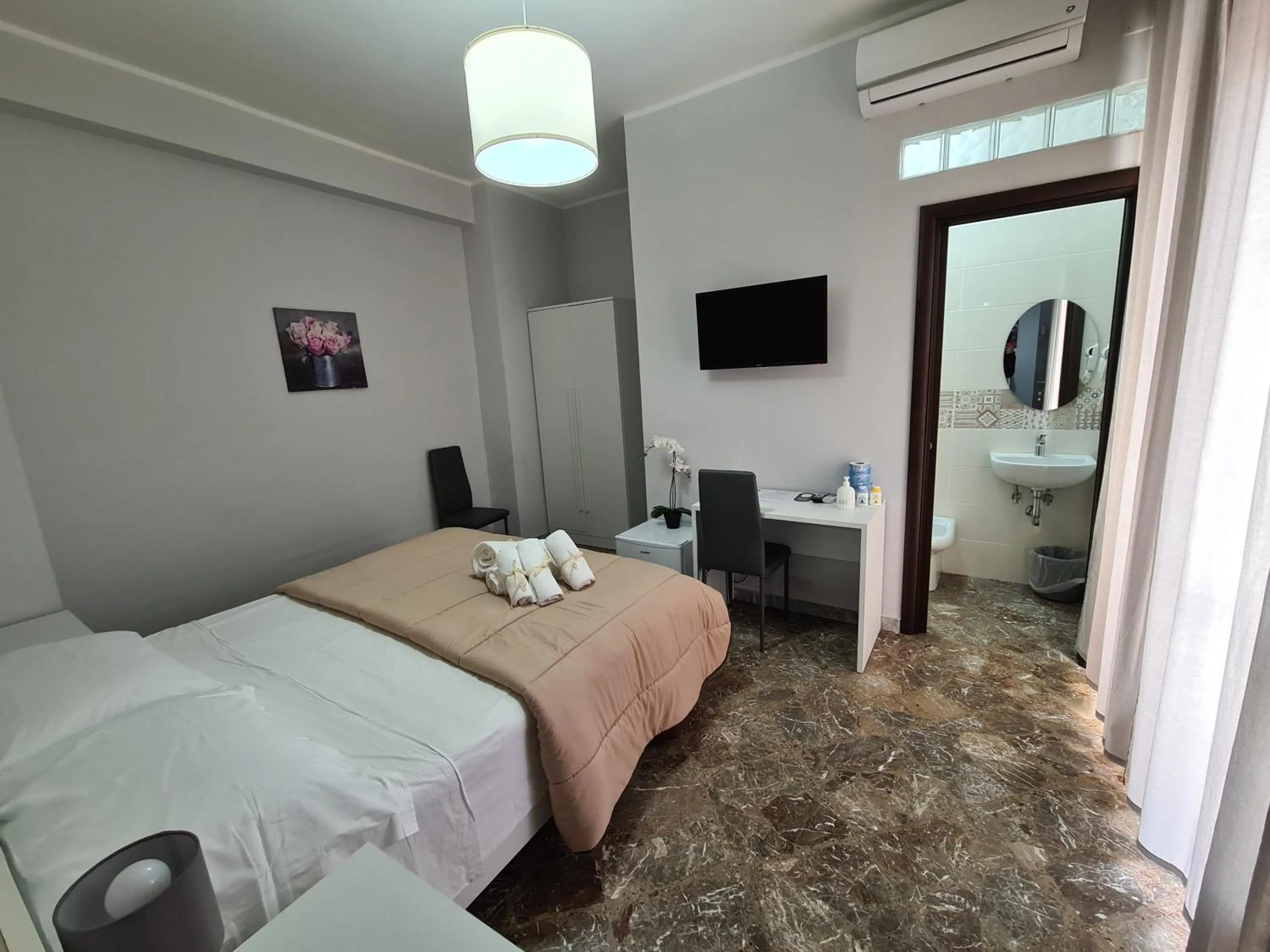 Bed in B&B dei Rota Affittacamere Mercato San Severino Salerno