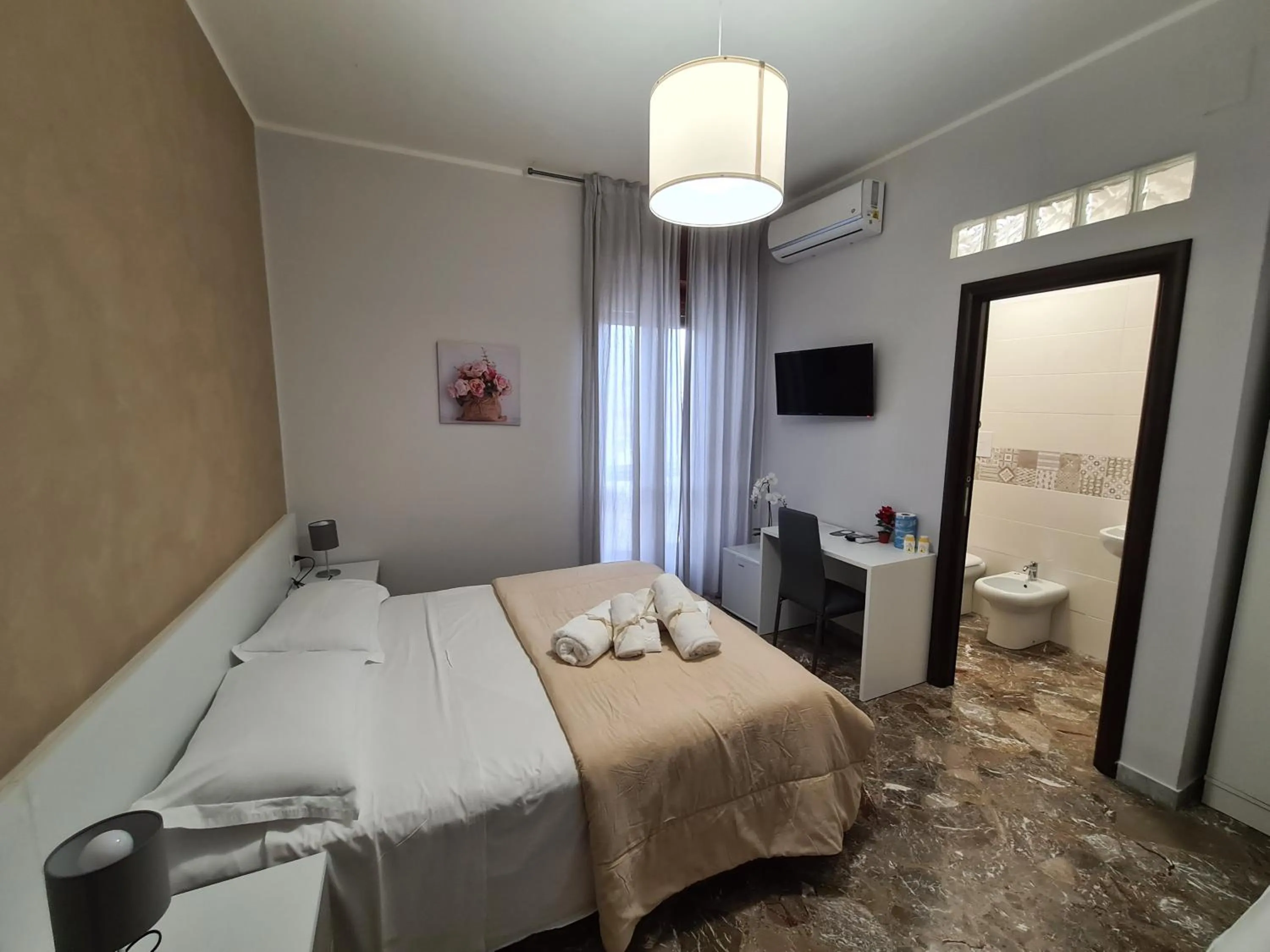 Bed in B&B dei Rota Affittacamere Mercato San Severino Salerno