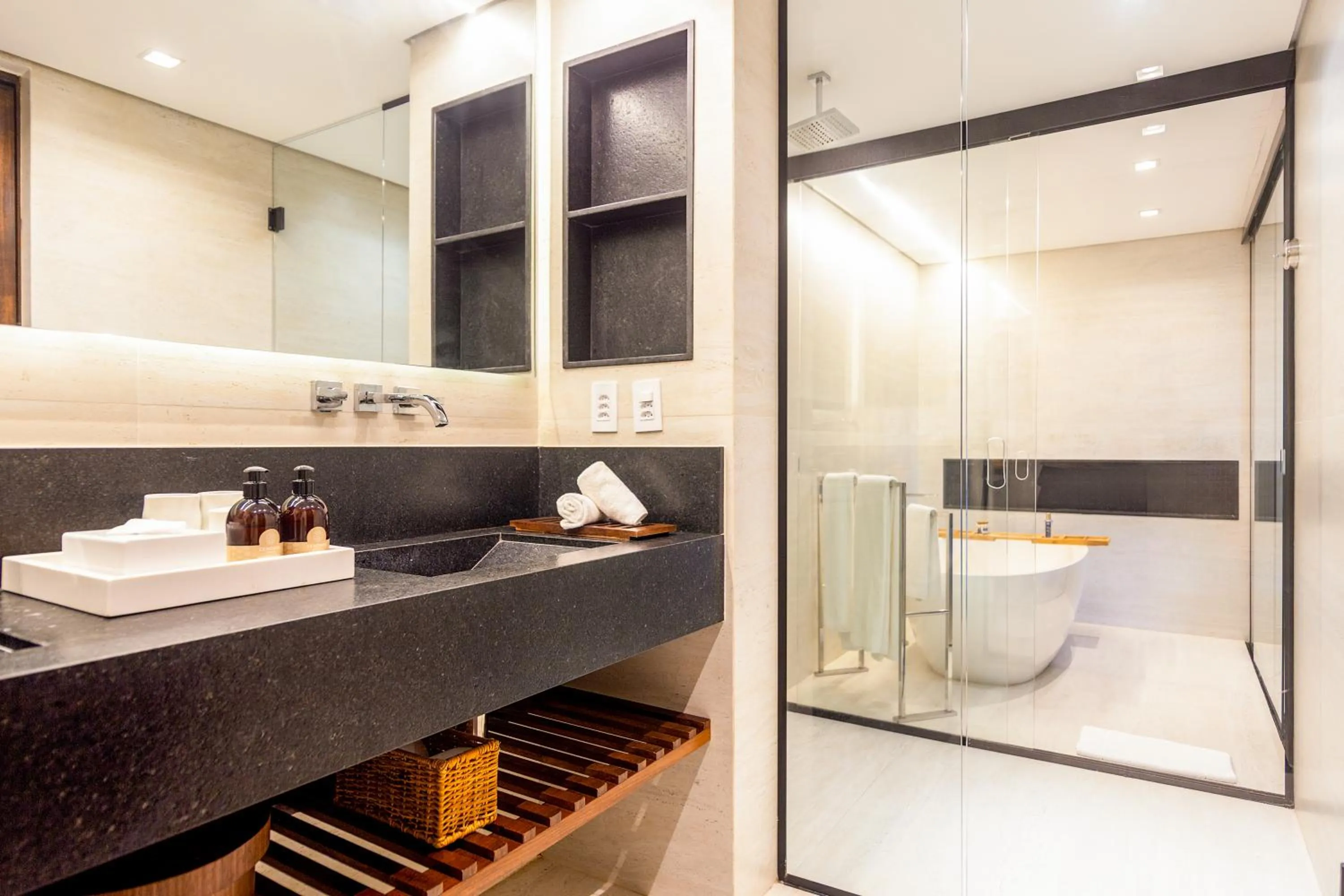 Bath in Zendaya Resort Beach Sport & Spa