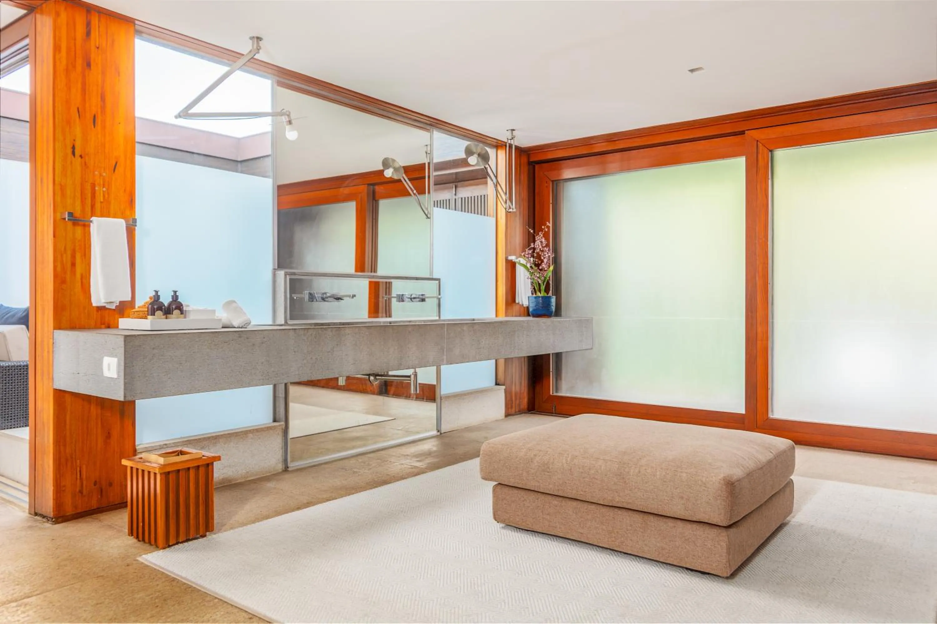 Bathroom, Bed in Zendaya Resort Beach Sport & Spa