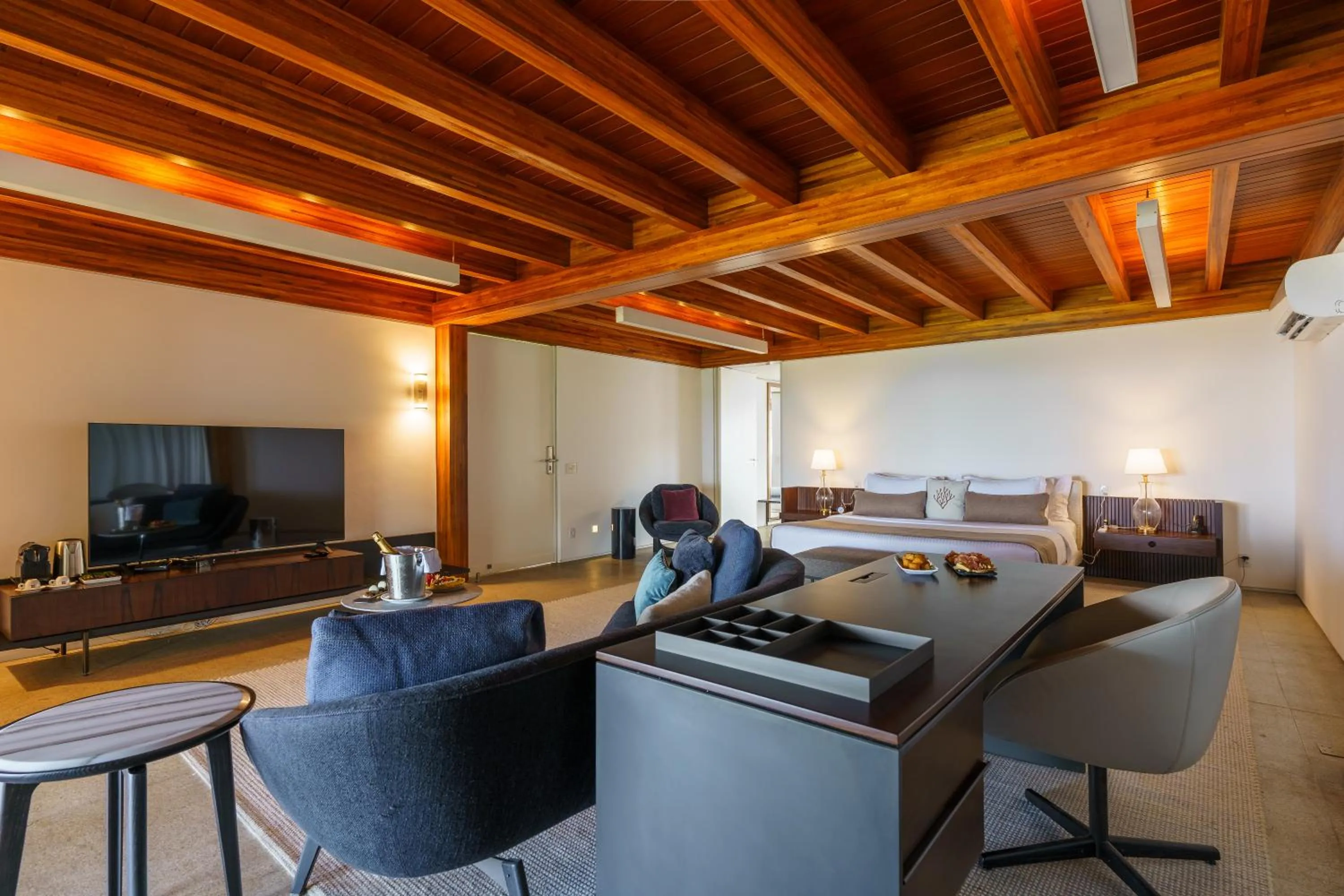 Communal lounge/ TV room in Zendaya Resort Beach Sport & Spa