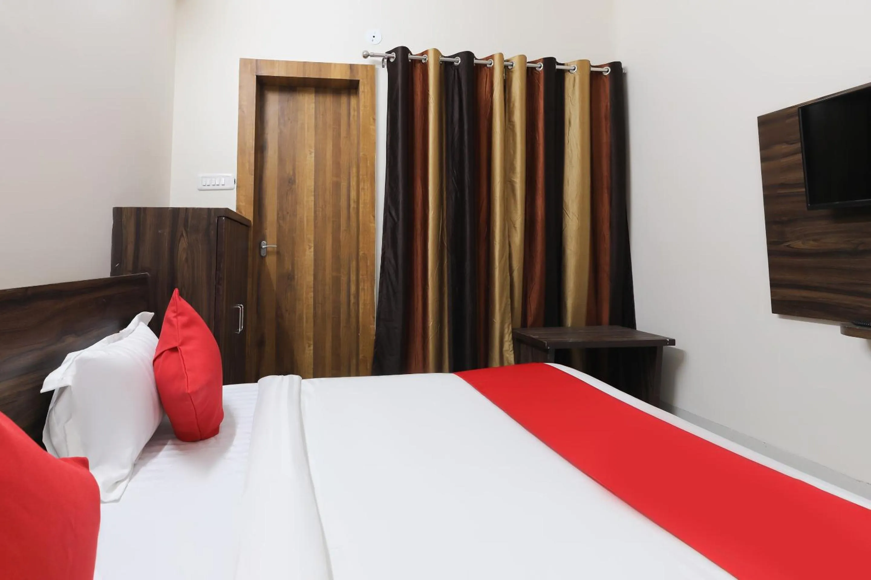 Bedroom, Bed in Hotel O La Flora