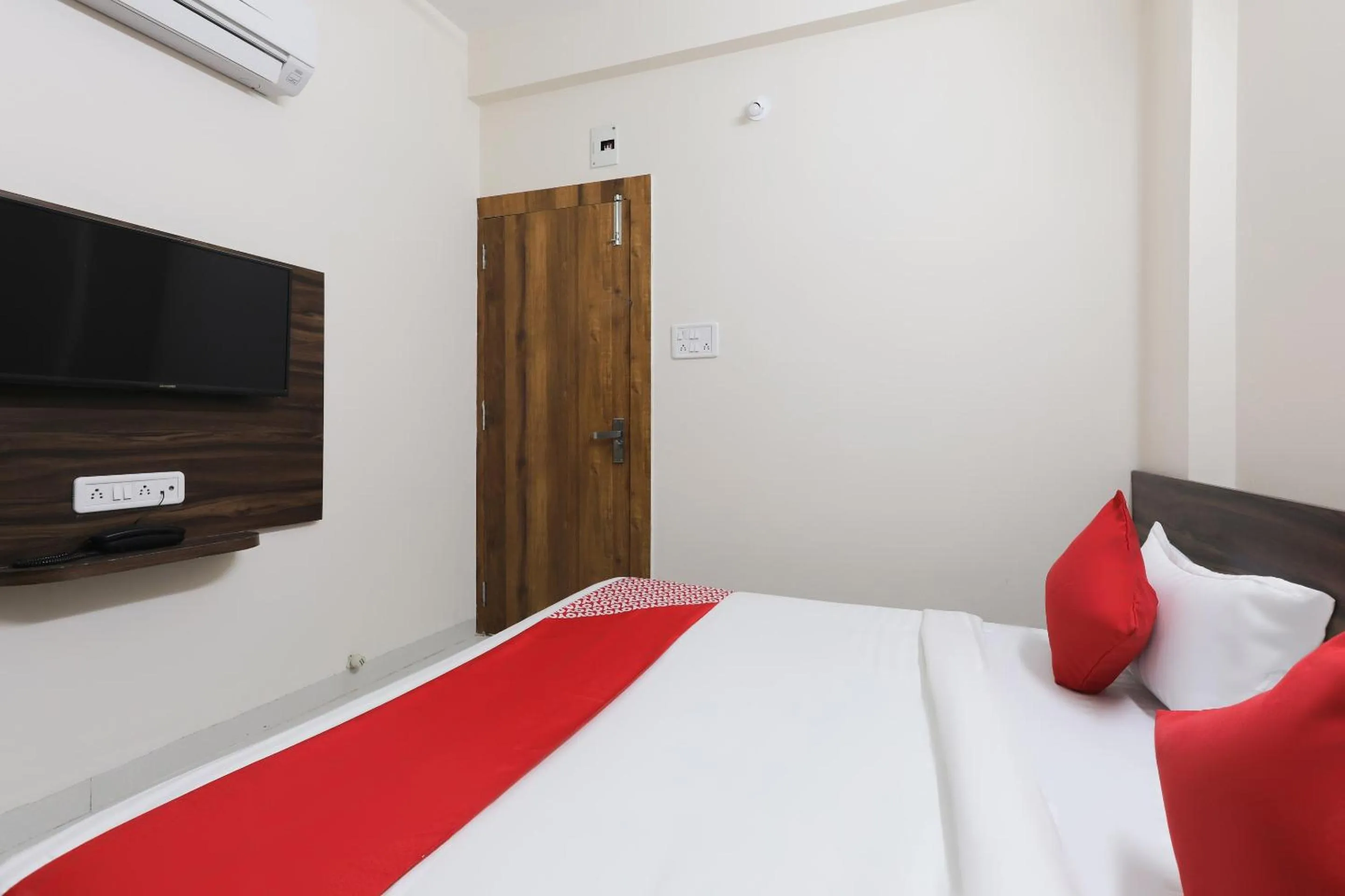 Bedroom, Bed in Hotel O La Flora