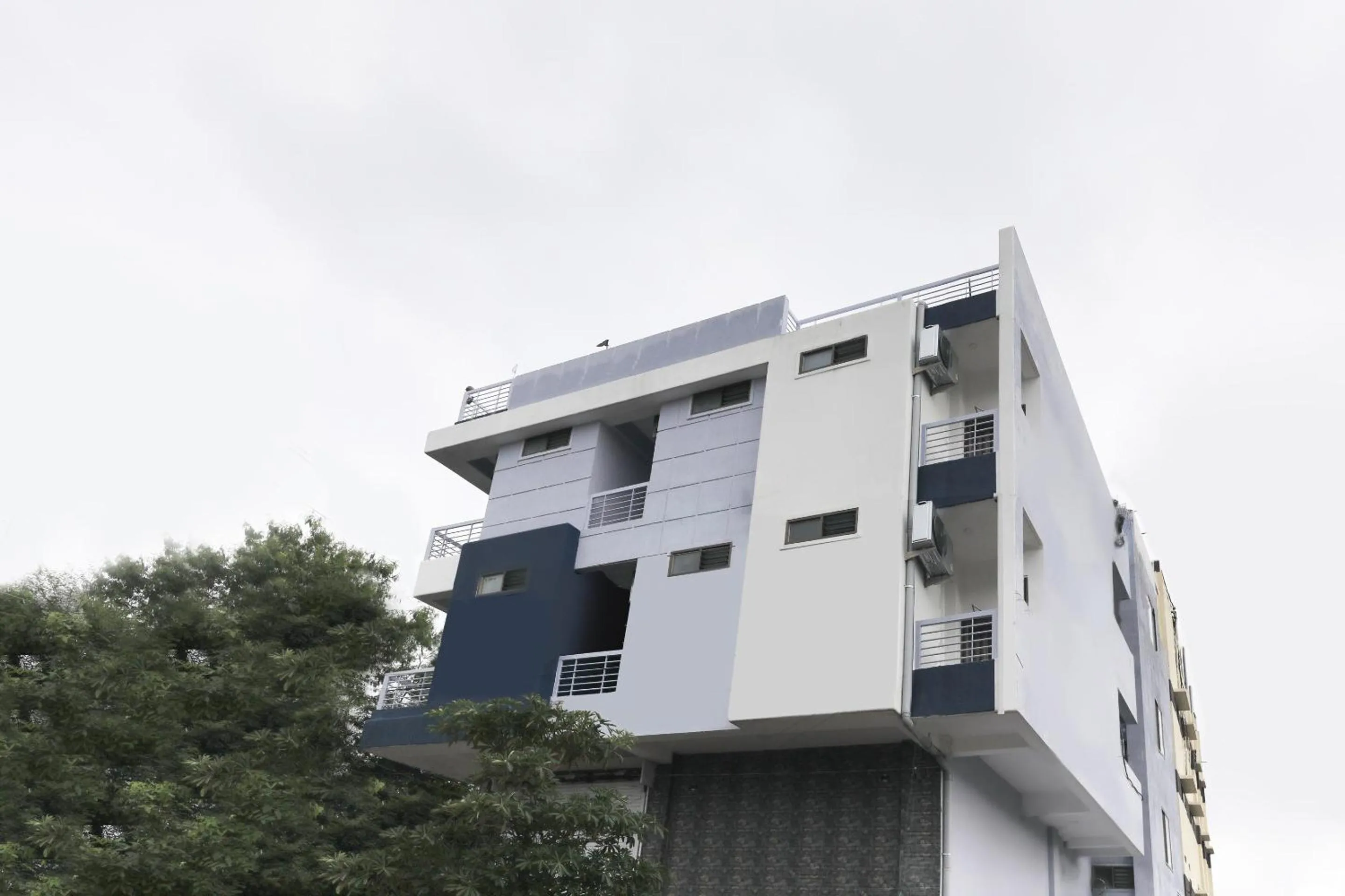 Facade/entrance in Hotel O La Flora