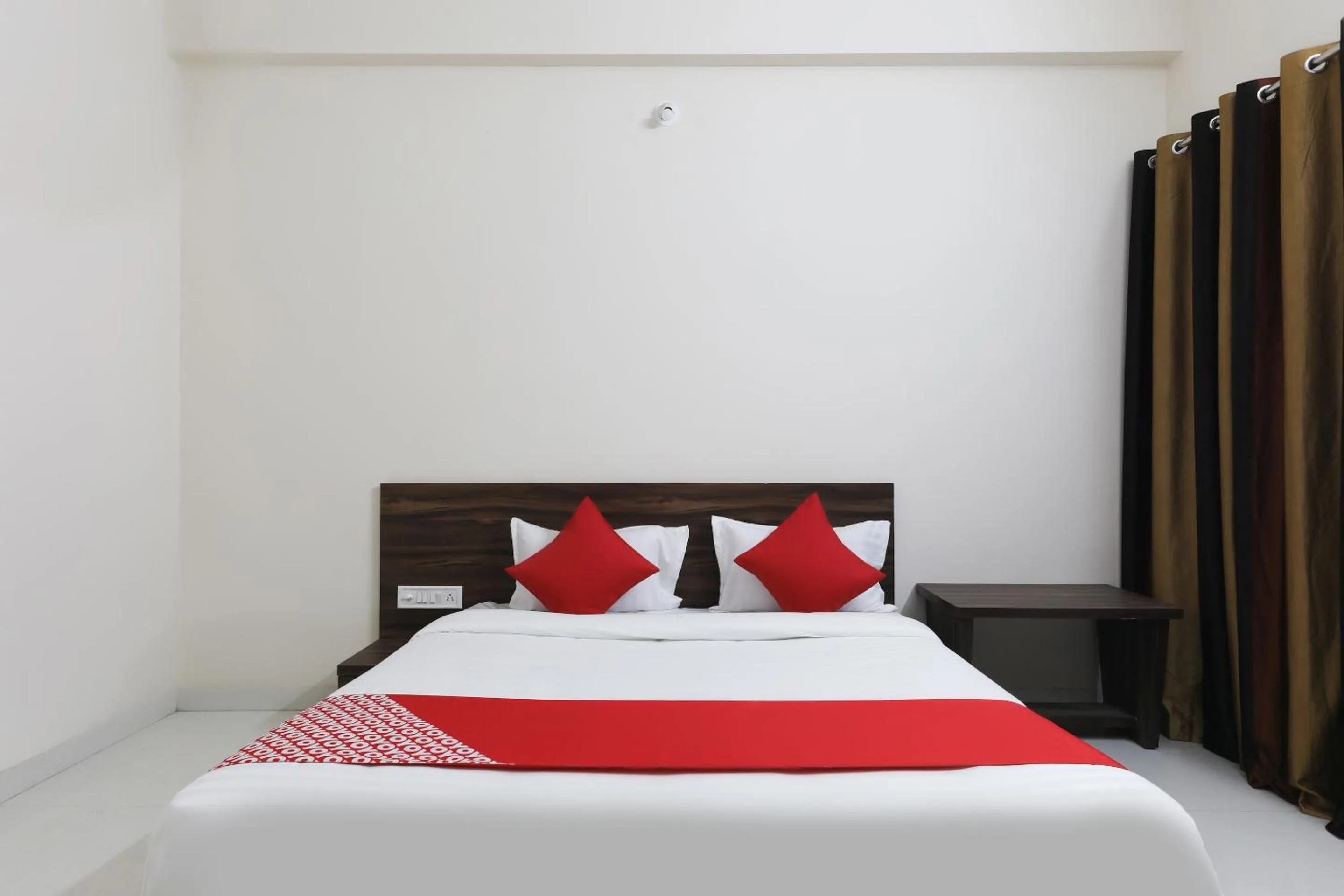 Bedroom, Bed in Hotel O La Flora