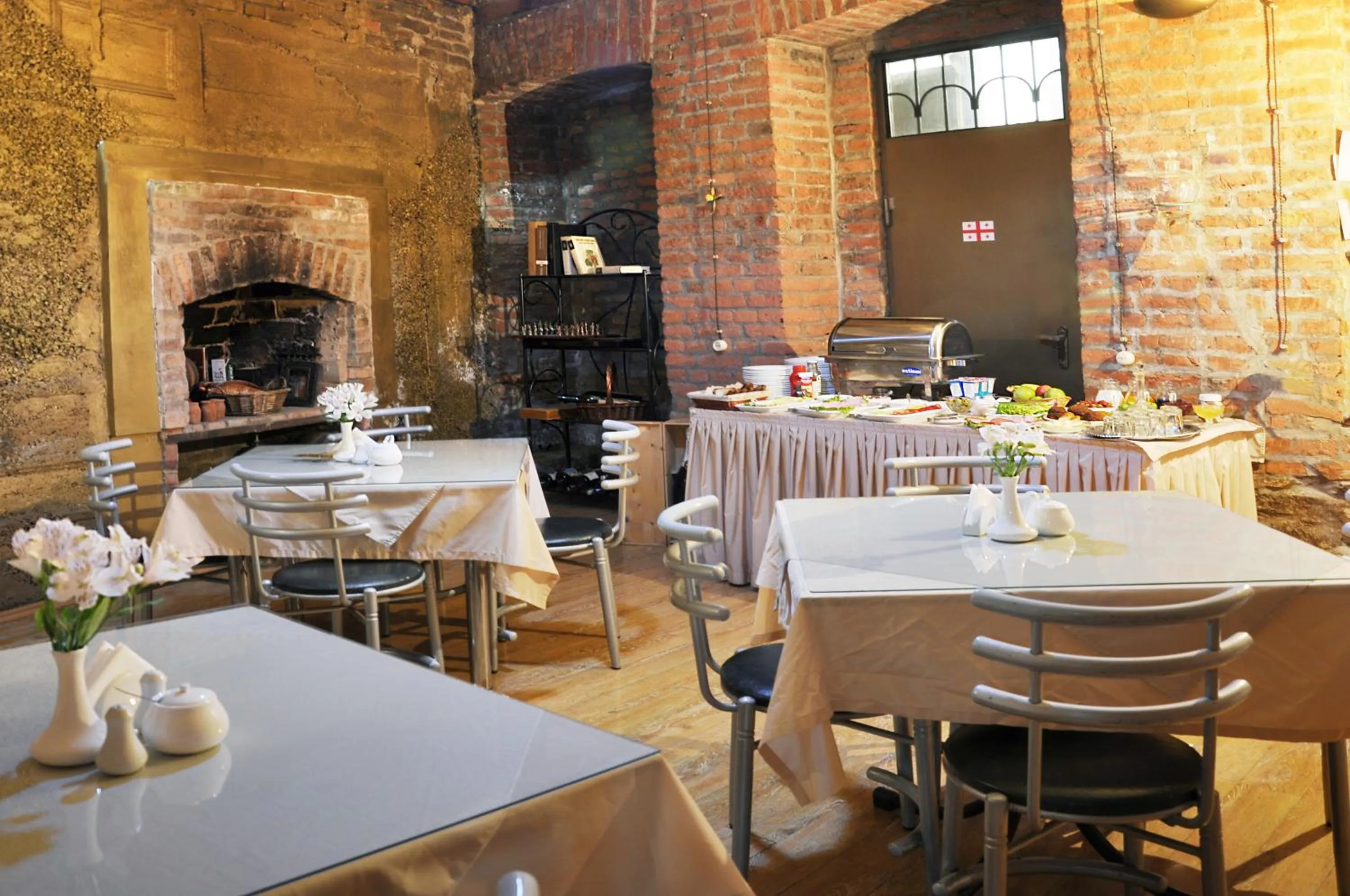 Food and drinks in Hotel Corner