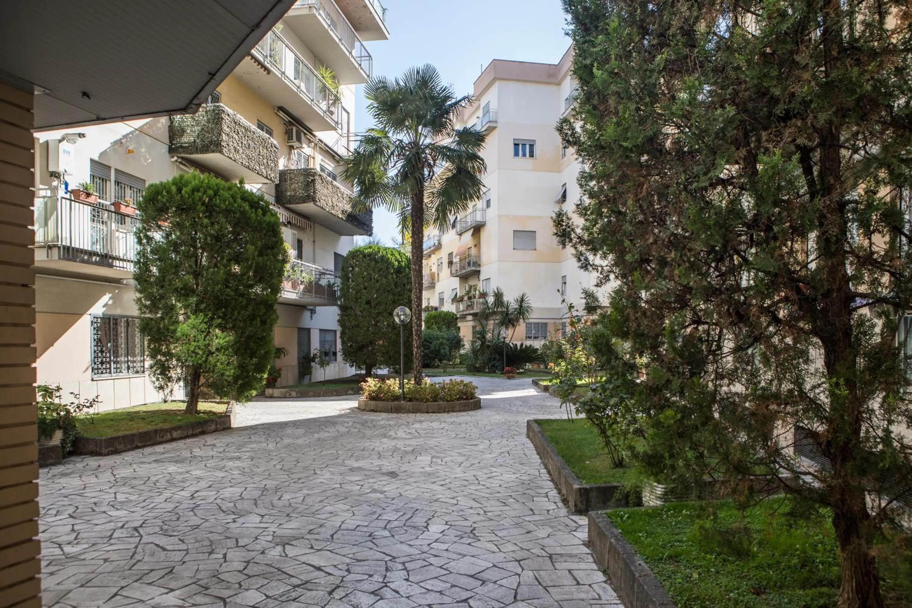 Property building in Dreams Of Rome