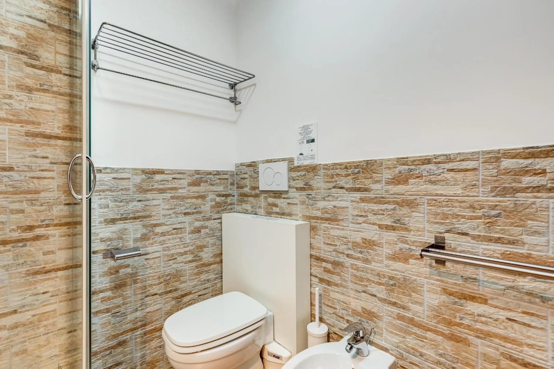 Toilet in Dreams Of Rome