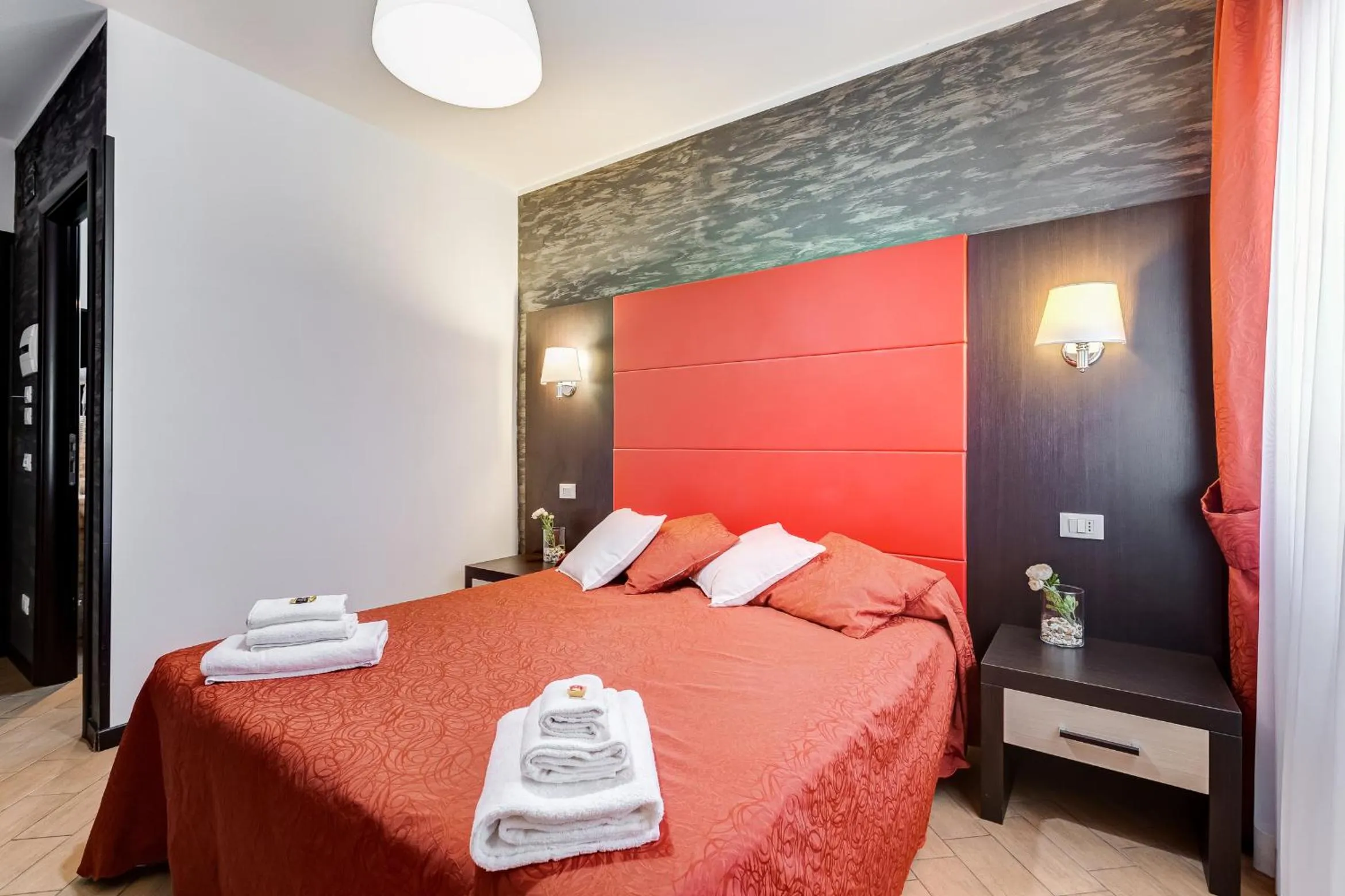 Bed in Dreams Of Rome