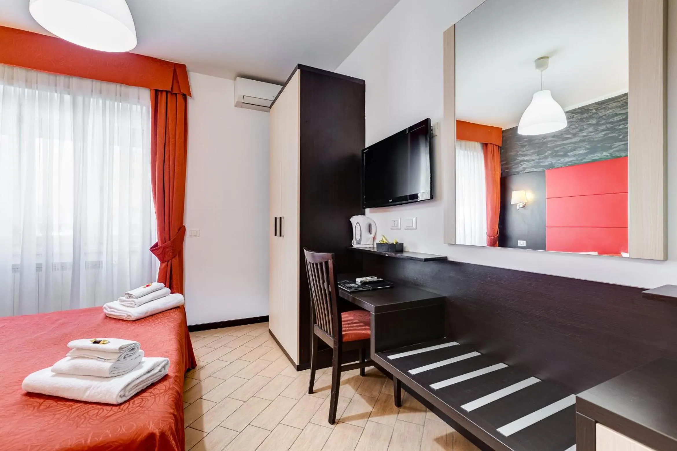 TV and multimedia, Bed in Dreams Of Rome