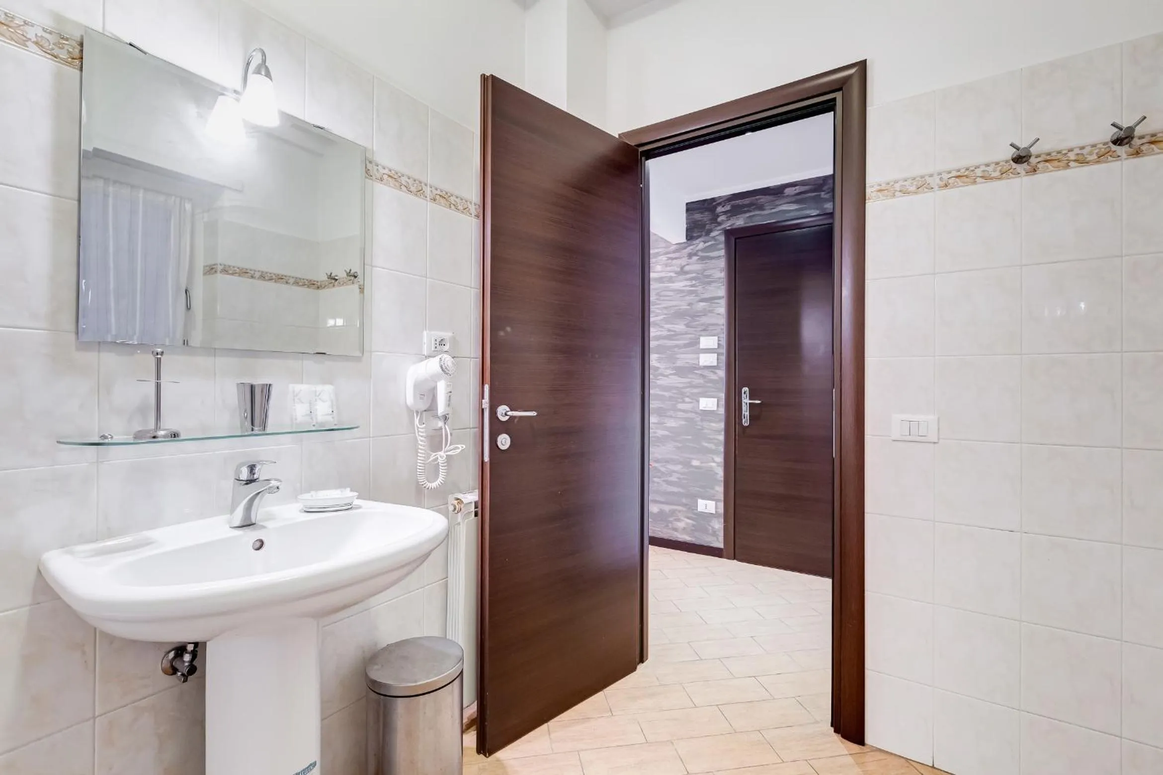 Bathroom in Dreams Of Rome