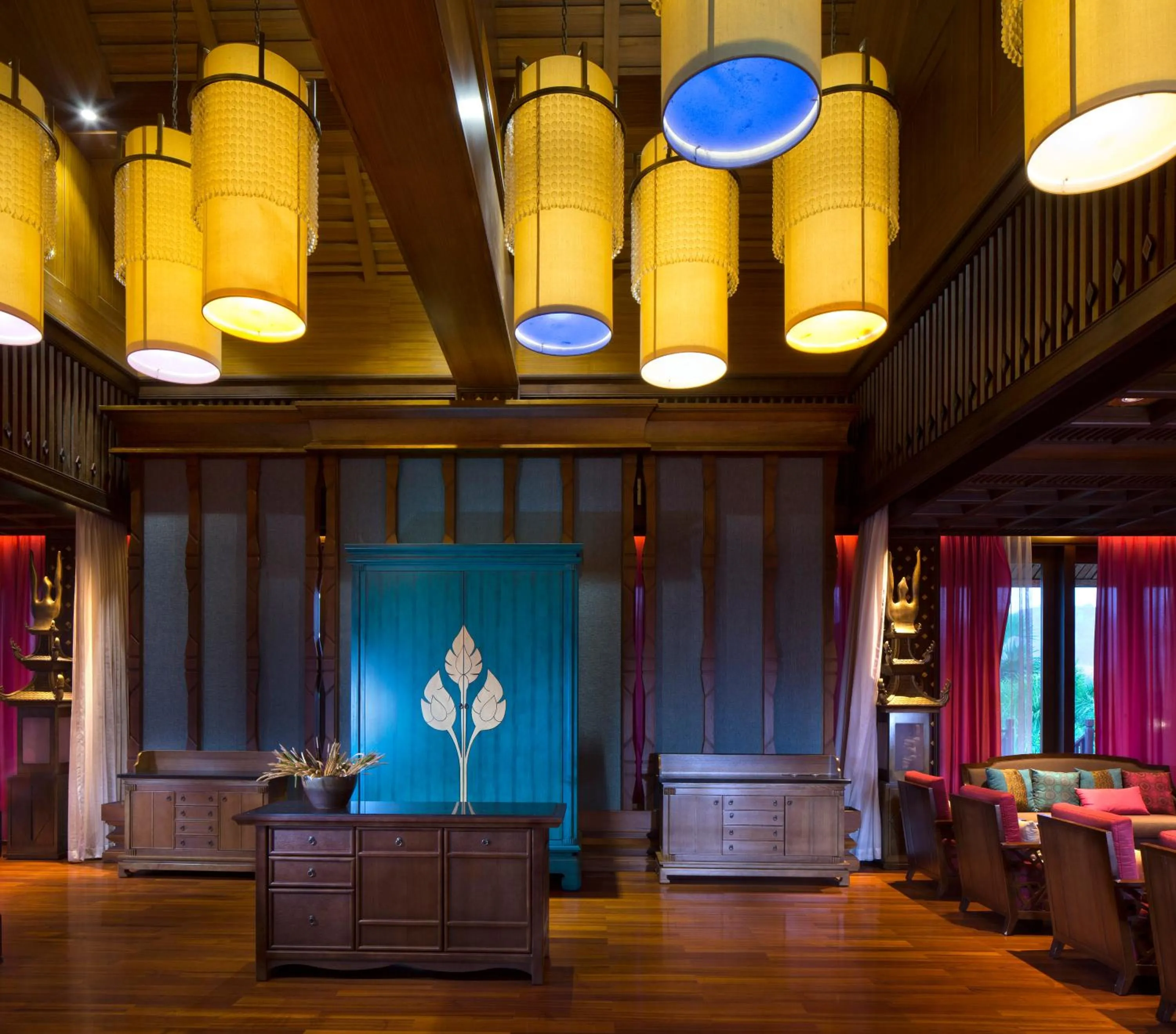 Lounge or bar in Anantara Xishuangbanna Resort