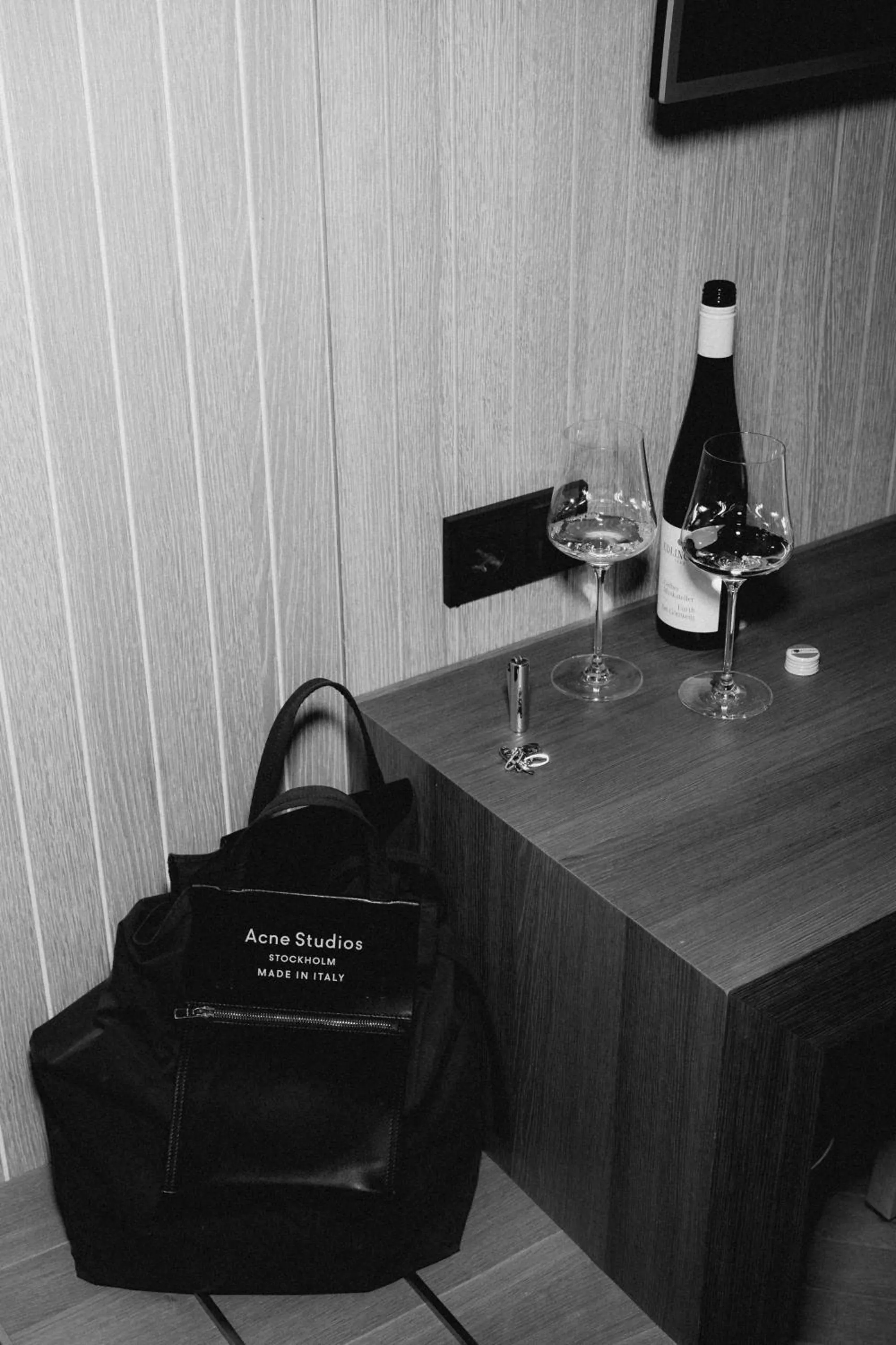 Photo of the whole room in zumOXN