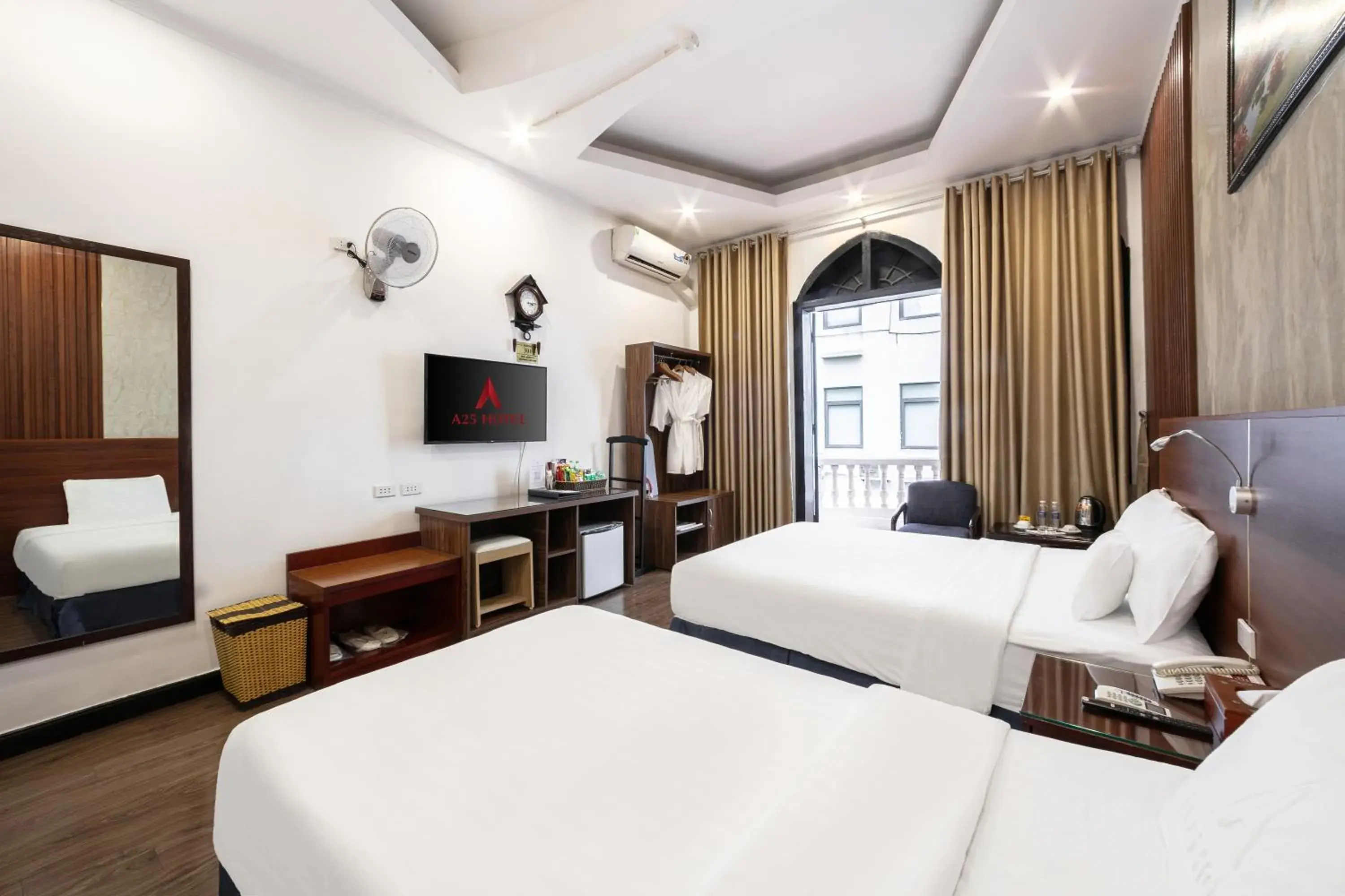 Superior Triple Room in A25 Hotel - 12 Liên Trì Superior Triple Room in A25 Hotel - 12 Liên Trì