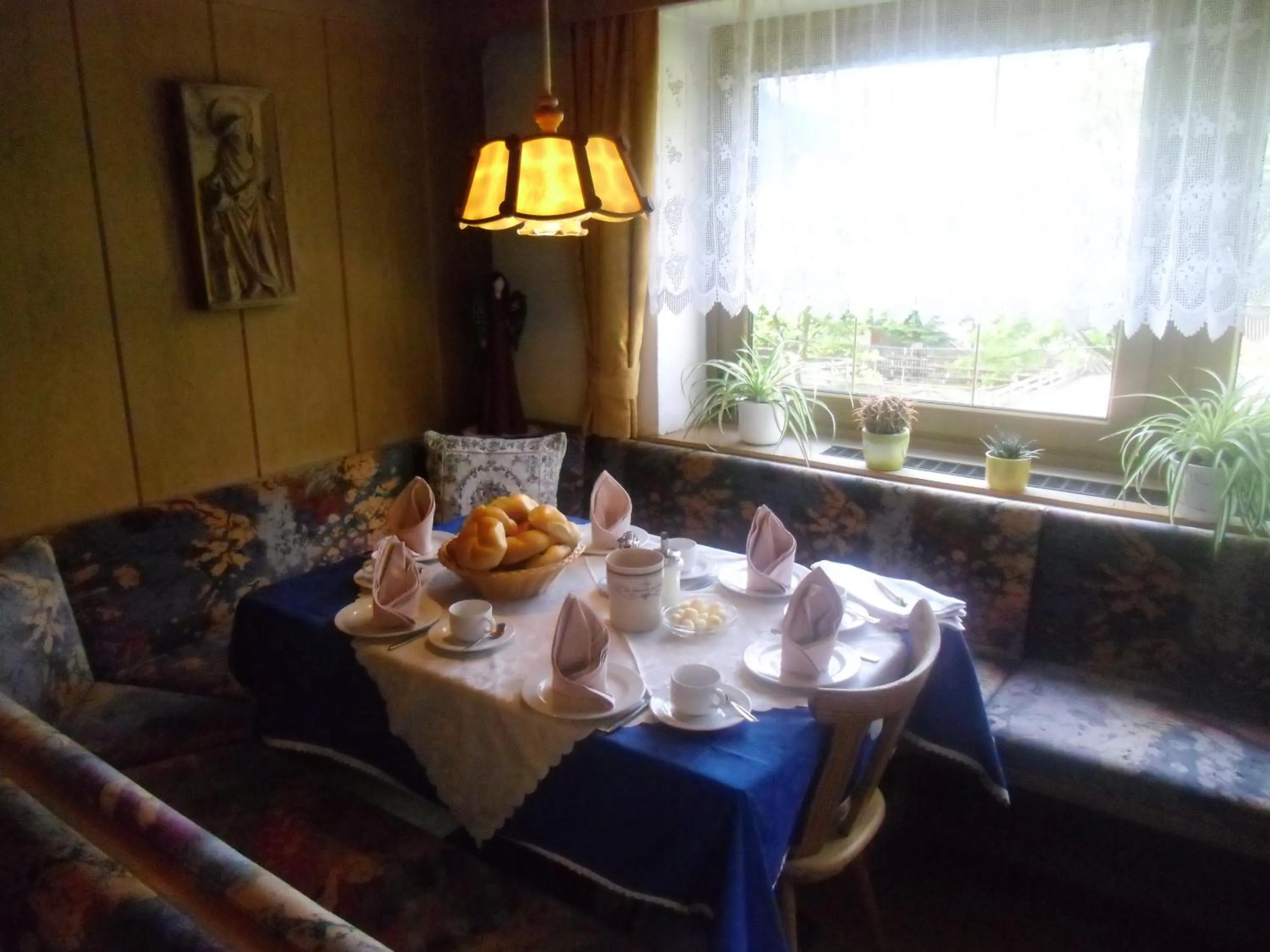 Restaurant/places to eat in Garni Margherita