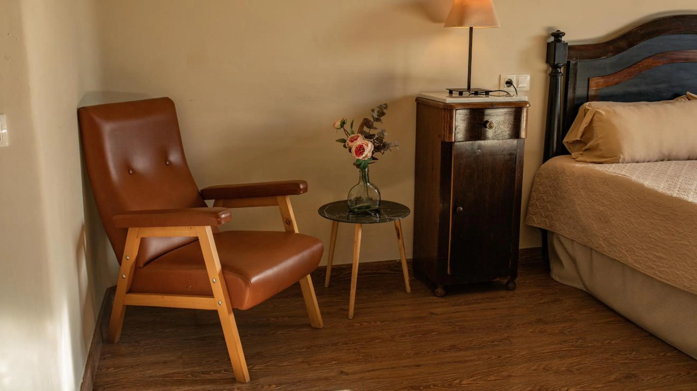 Decorative detail, Bed in La Torre del Vilar