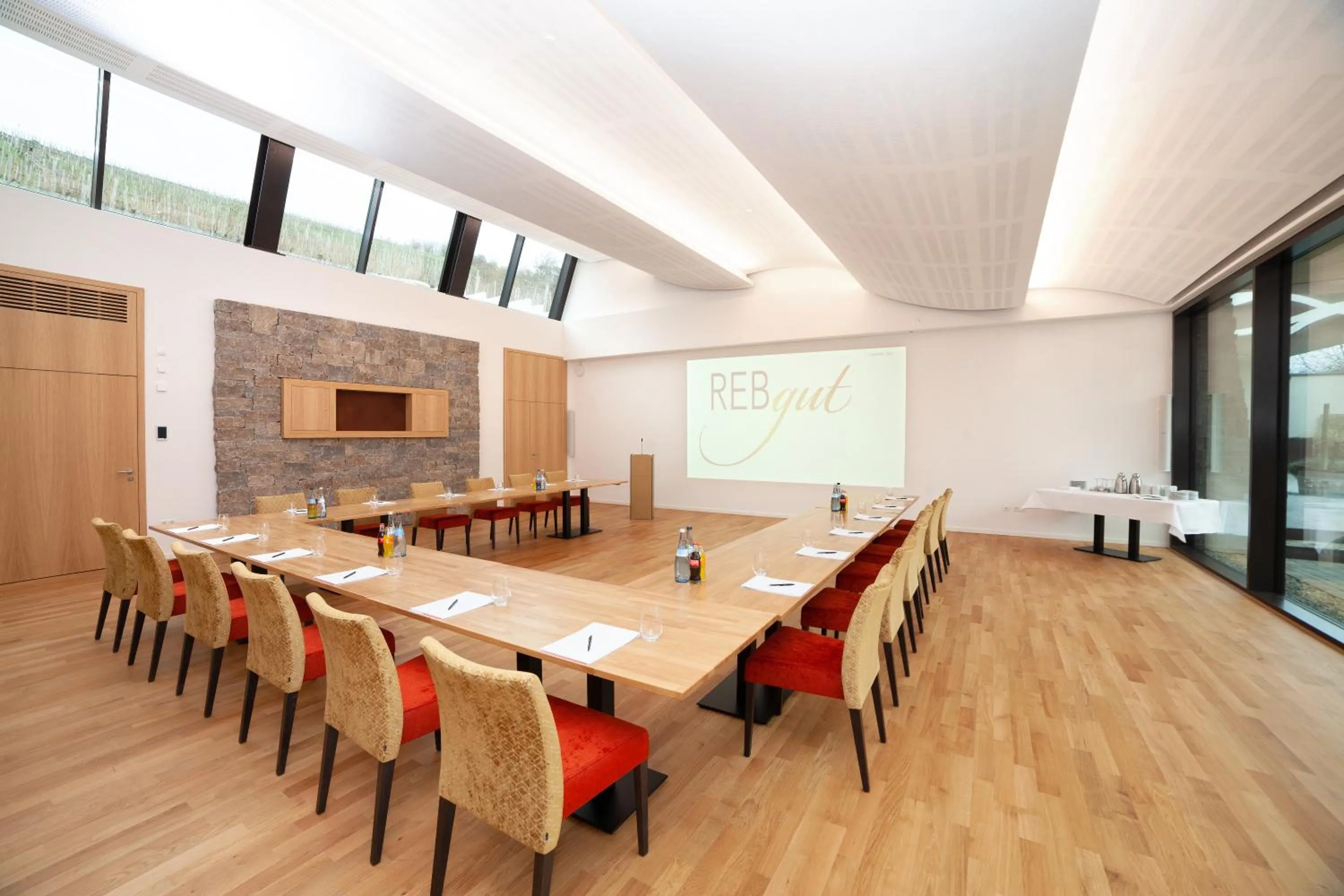 Banquet/Function facilities in Rebgut