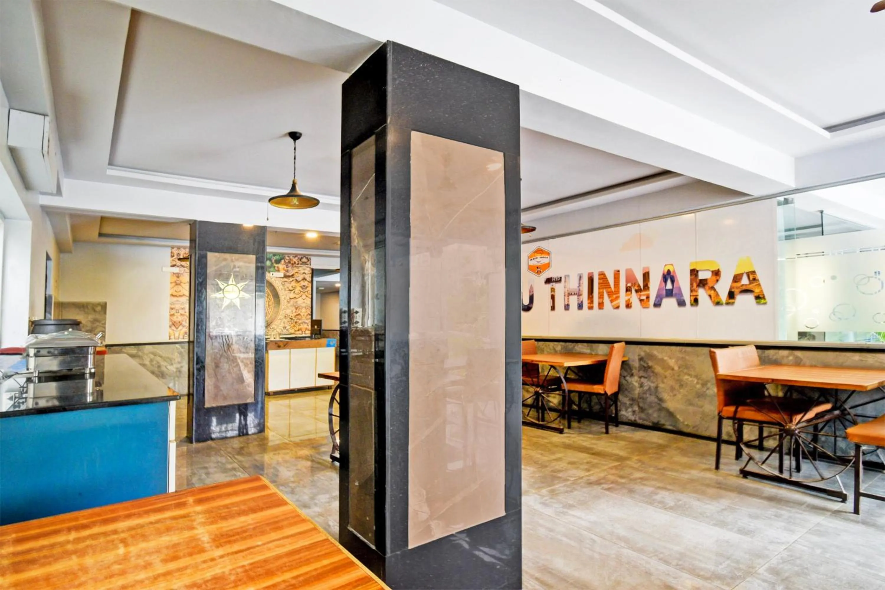 Lobby or reception in Super Townhouse HiTech city Hyderabad